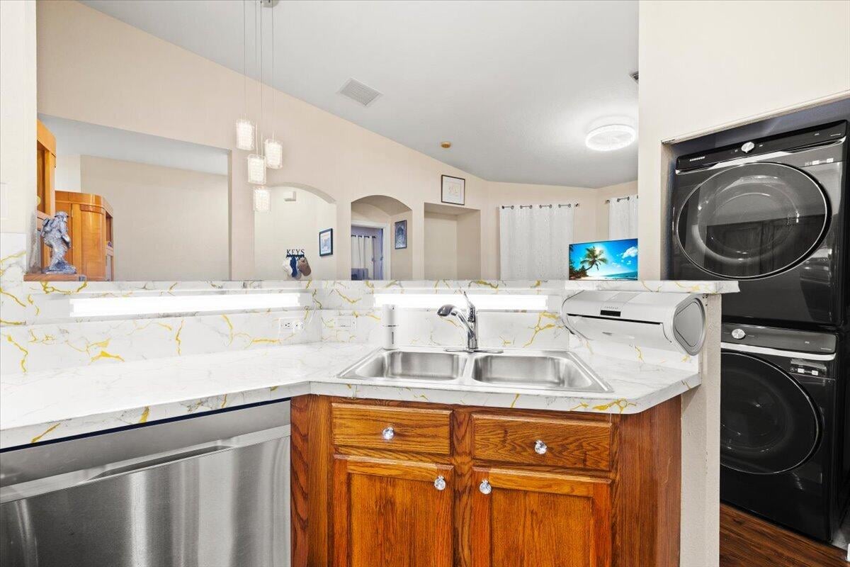  Residence photo 8