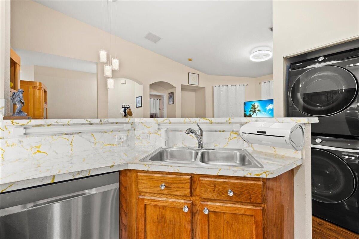  Residence photo 10