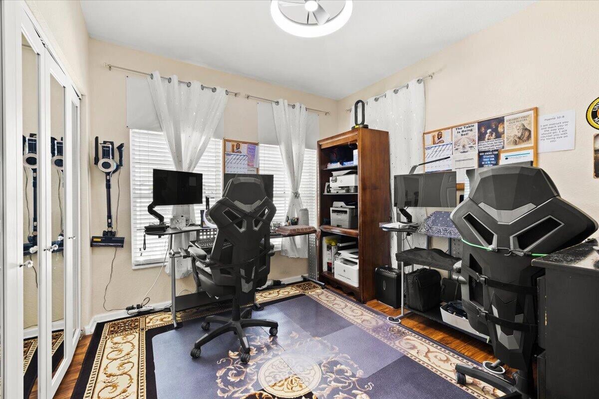  Residence photo 20