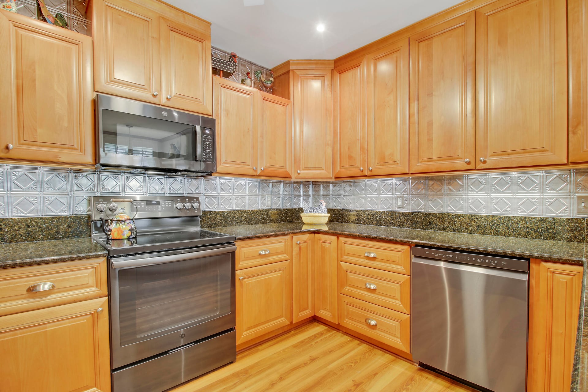 Unit 1103 photo 15