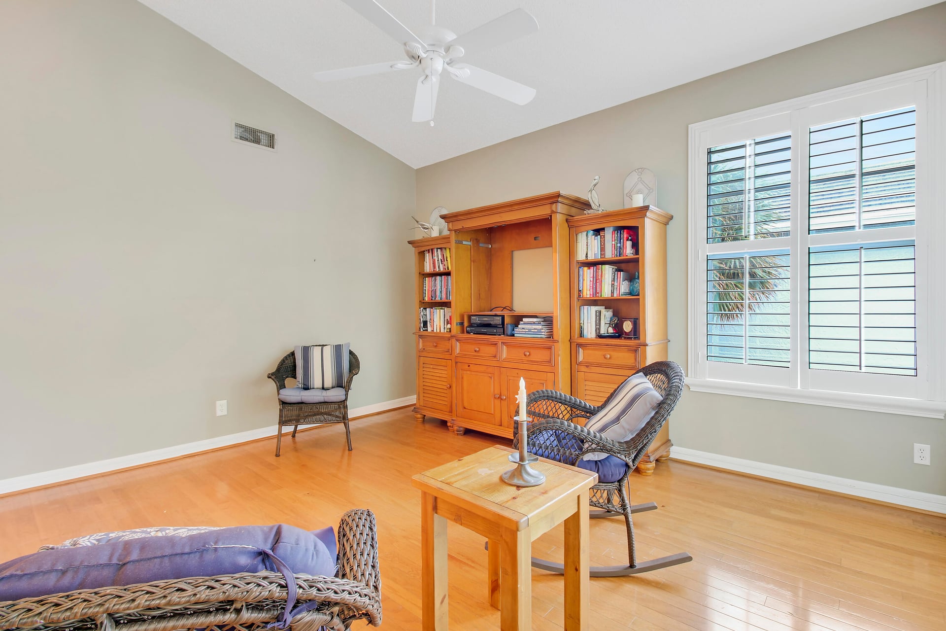 Unit 1103 photo 19