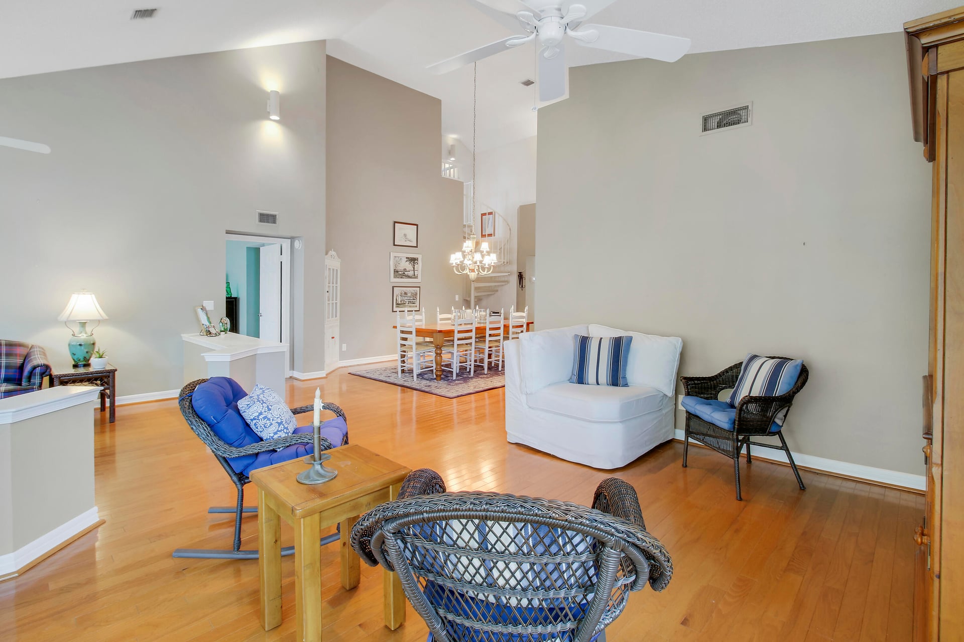 Unit 1103 photo 20