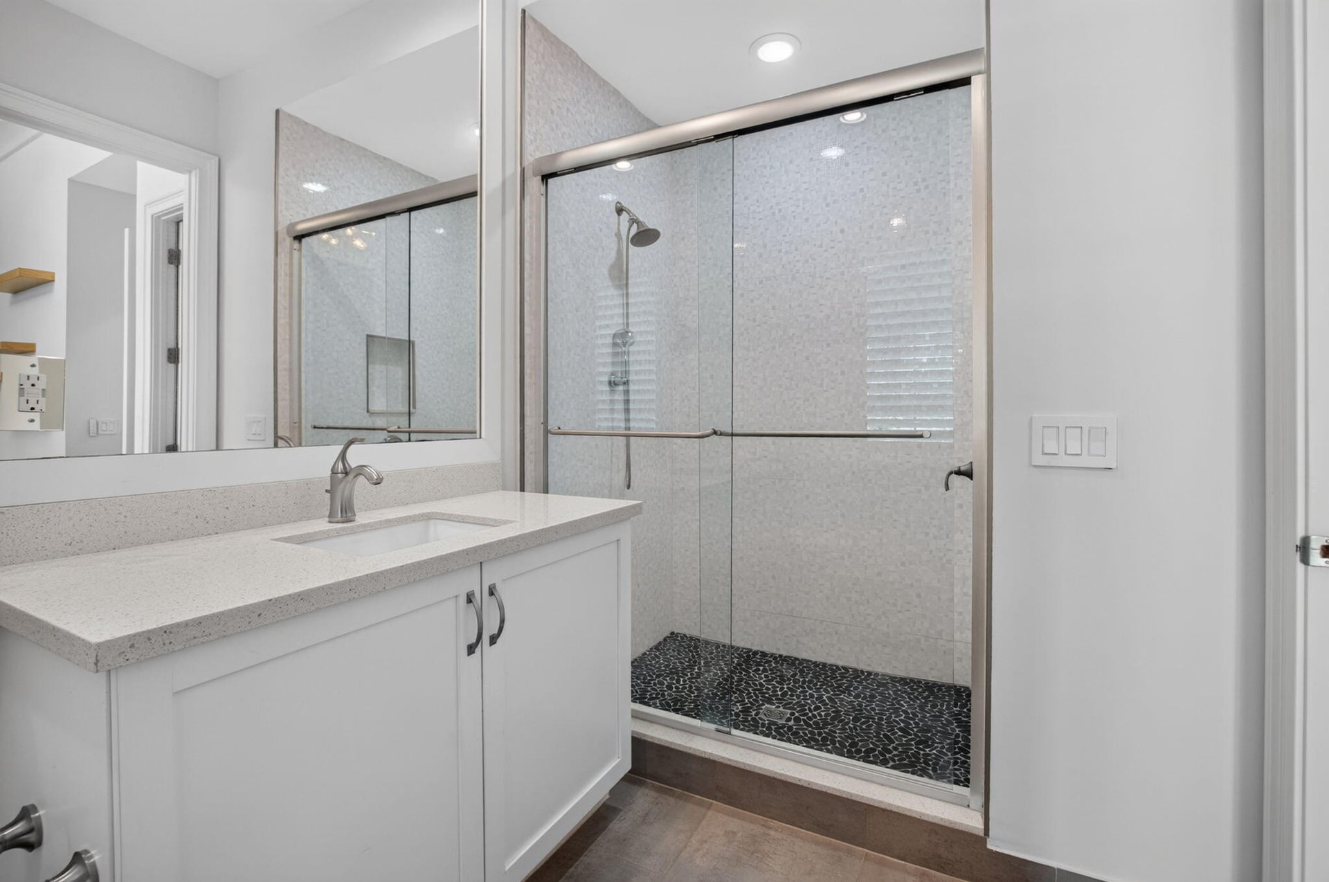 Residence photo 90