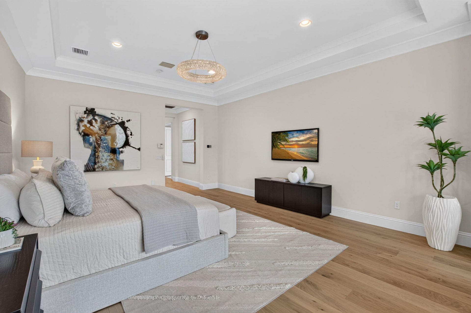 Residence photo 98
