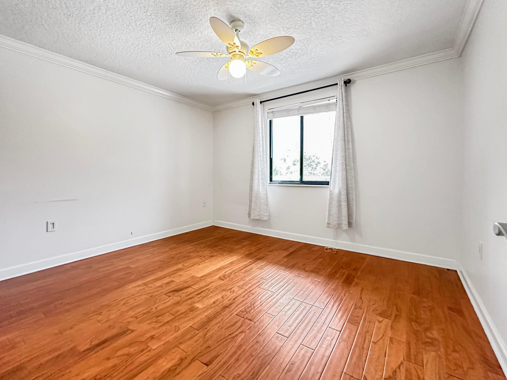 Unit 306 photo 13