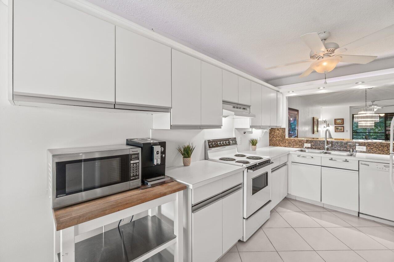 Unit 303 photo 14