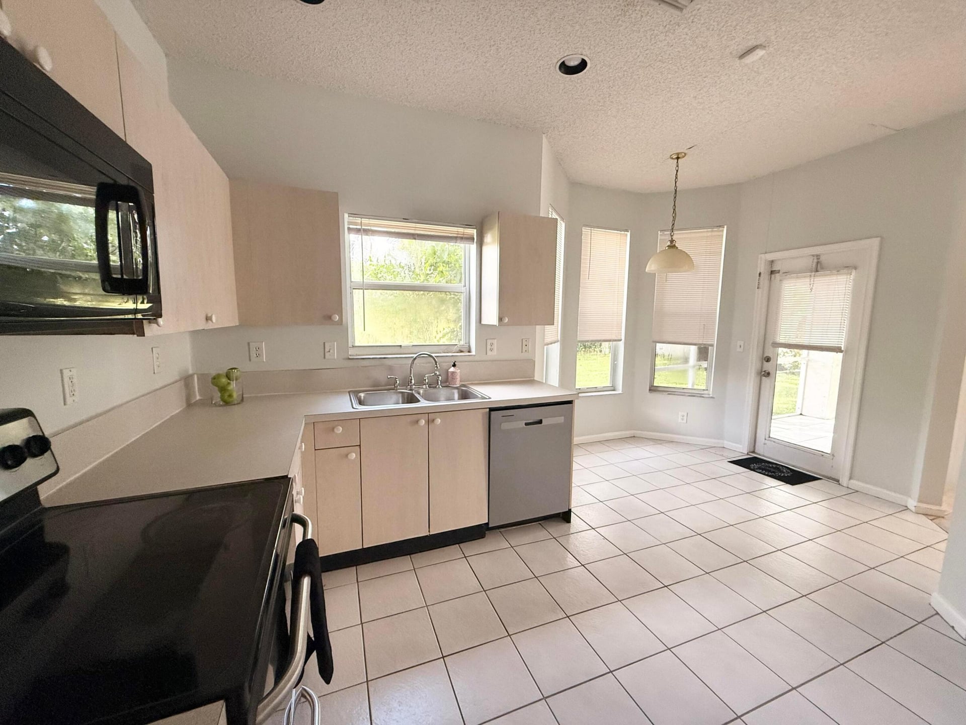 Residence photo 3