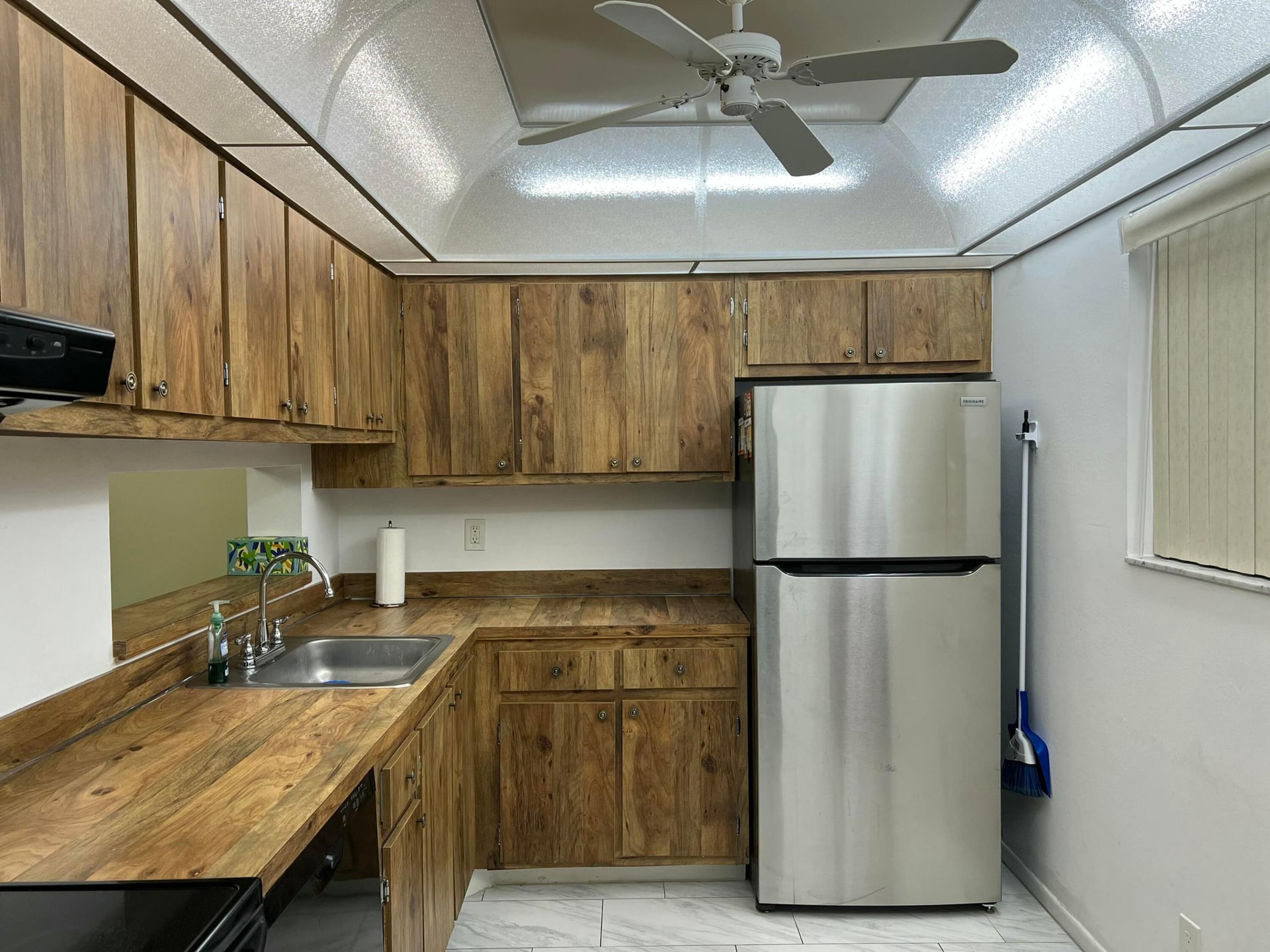 Unit 101 photo 8