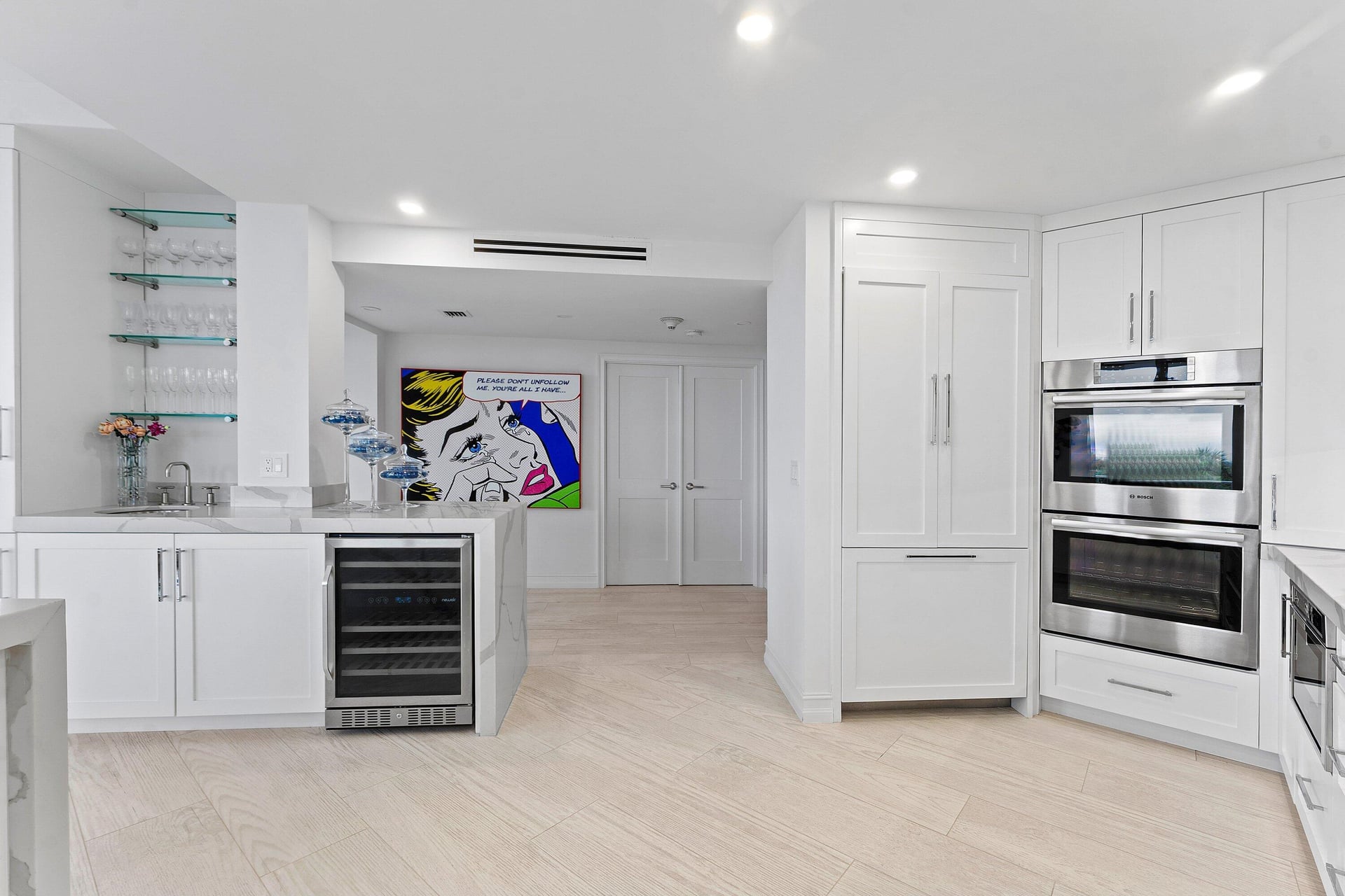 Sloan's Curve Palm Beach Unit 204S photo 5