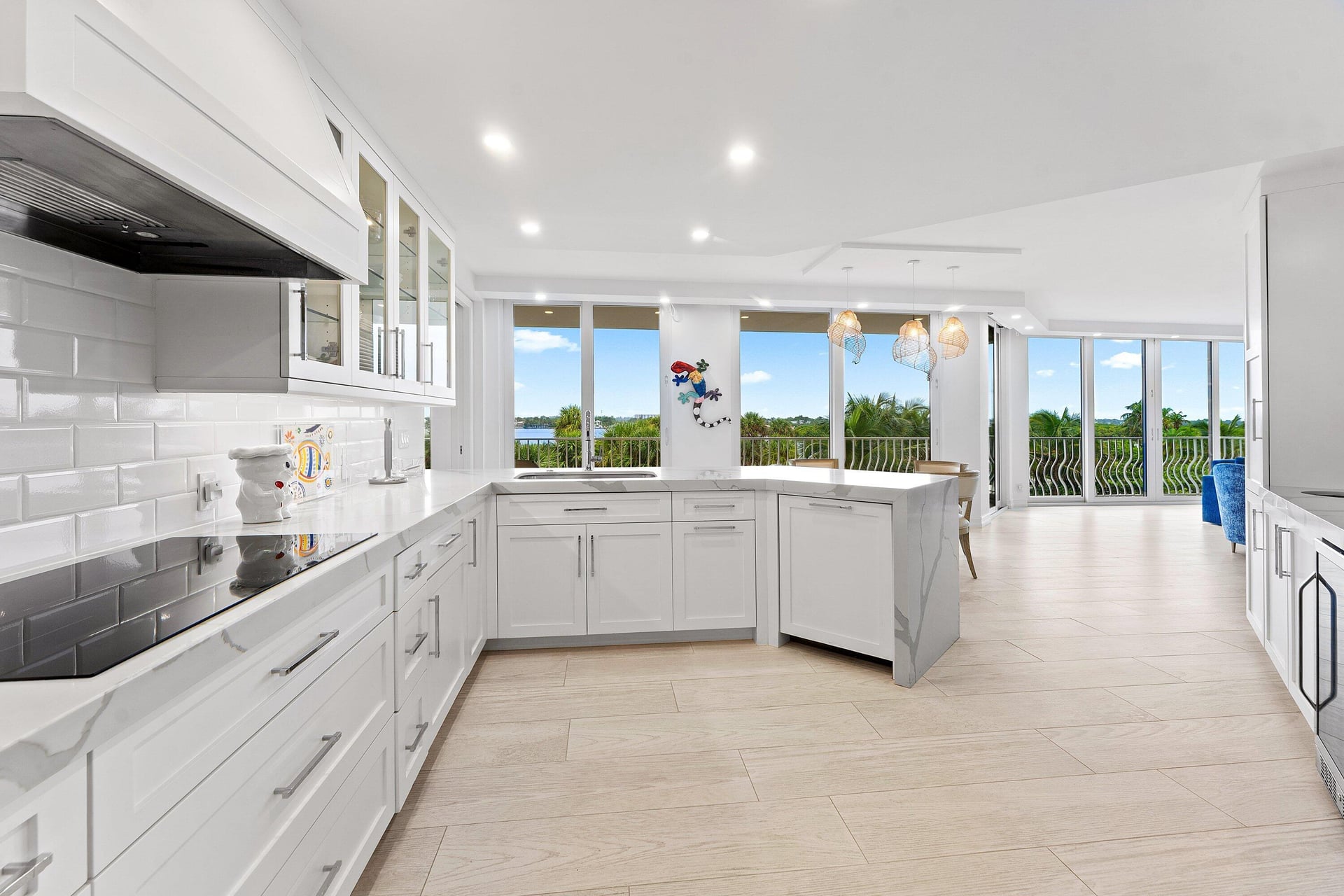 Sloan's Curve Palm Beach Unit 204S photo 6