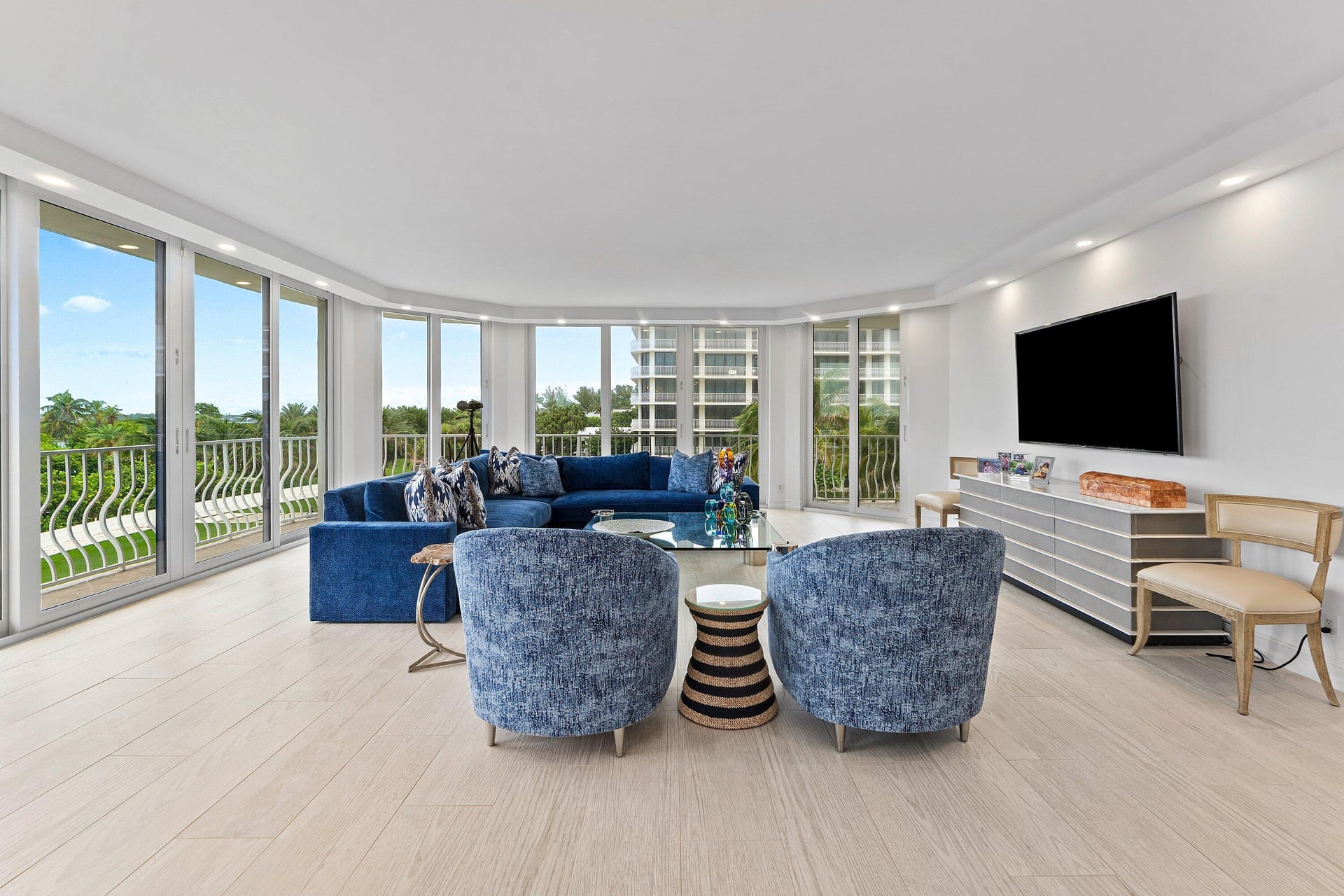 Sloan's Curve Palm Beach Unit 204S photo 12