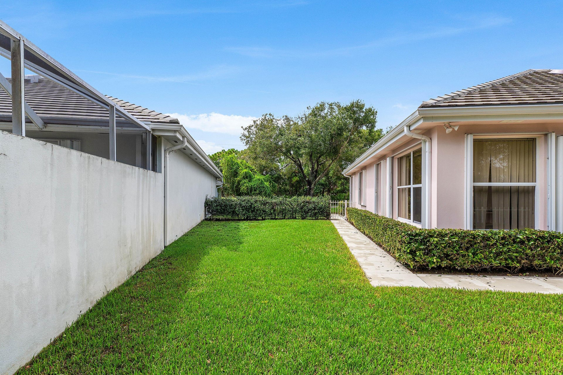 Residence photo 3