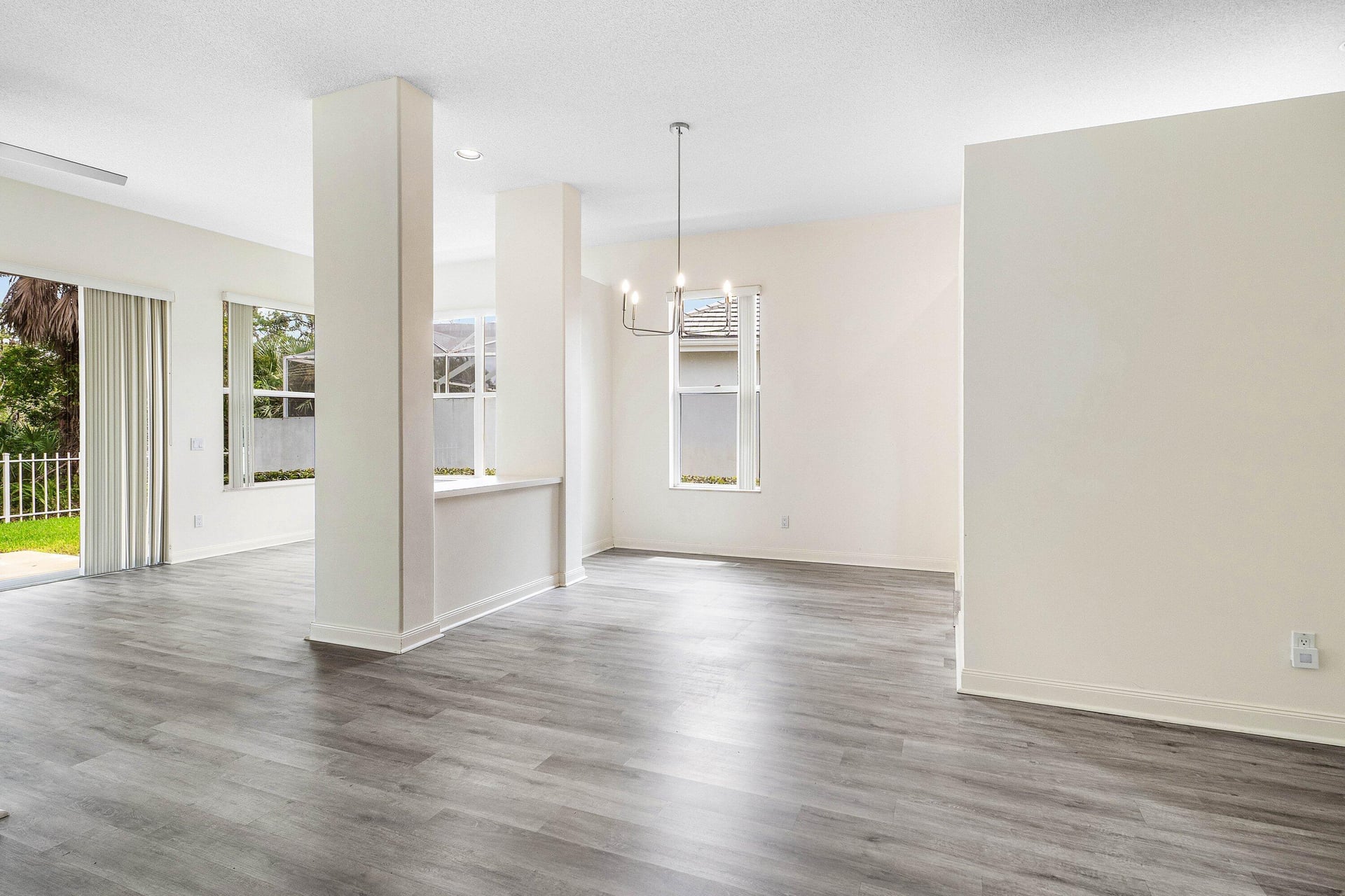 Residence photo 12