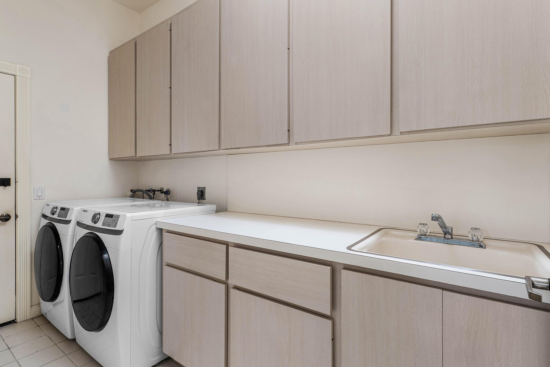 Residence photo 32