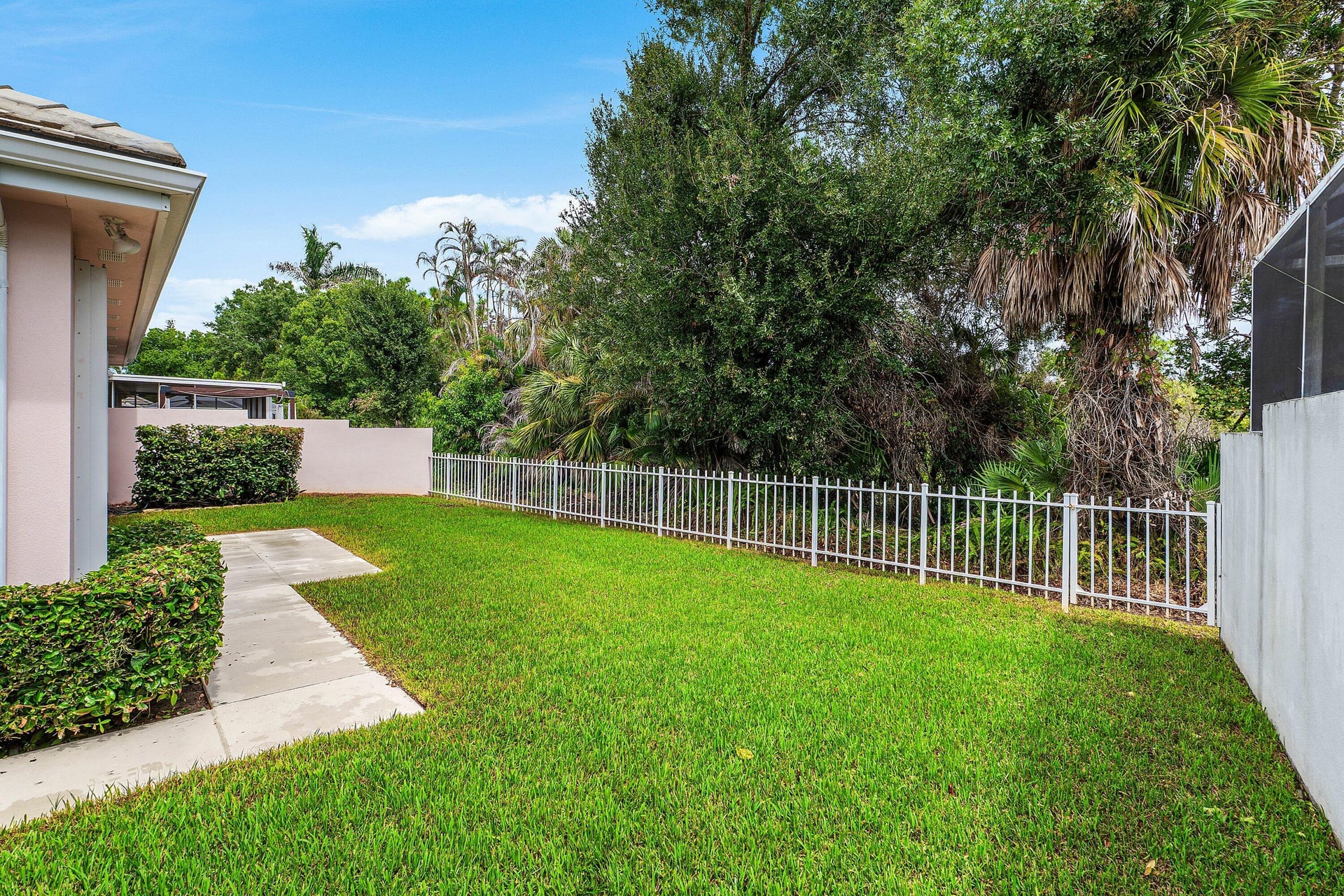 Residence photo 48