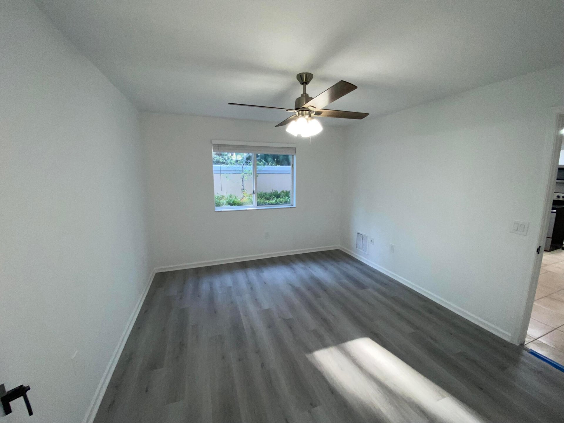 Unit 106 photo 8