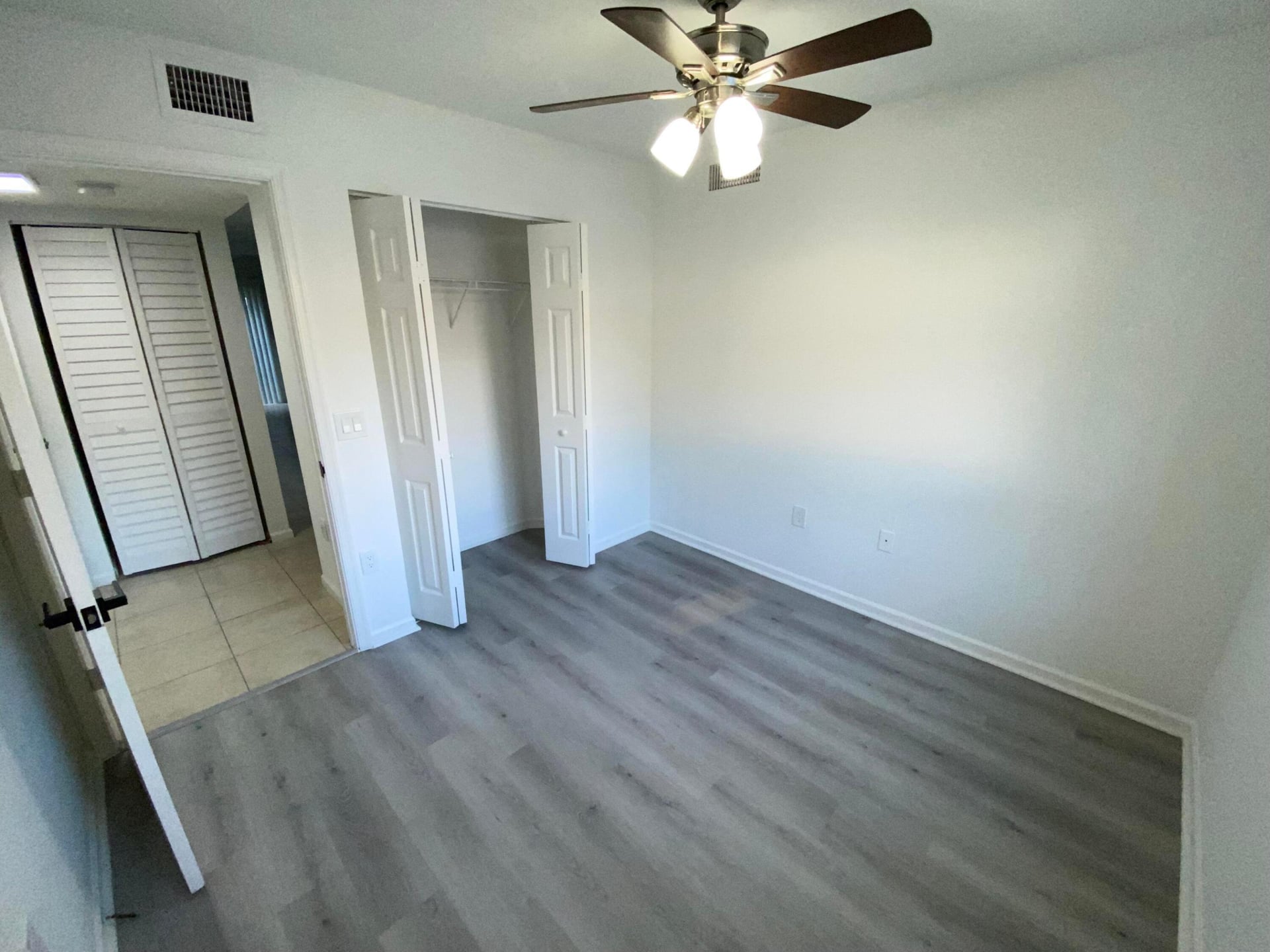 Unit 106 photo 14