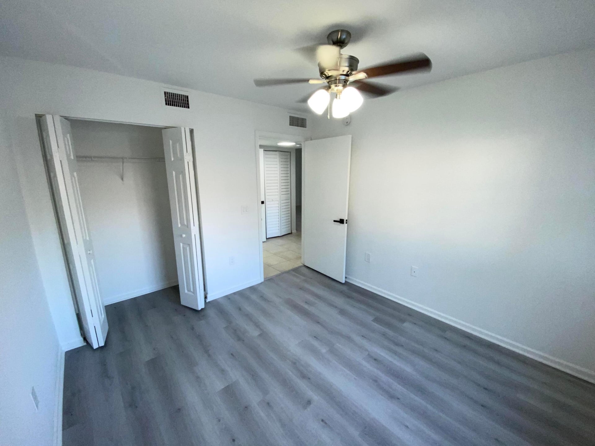 Unit 106 photo 19
