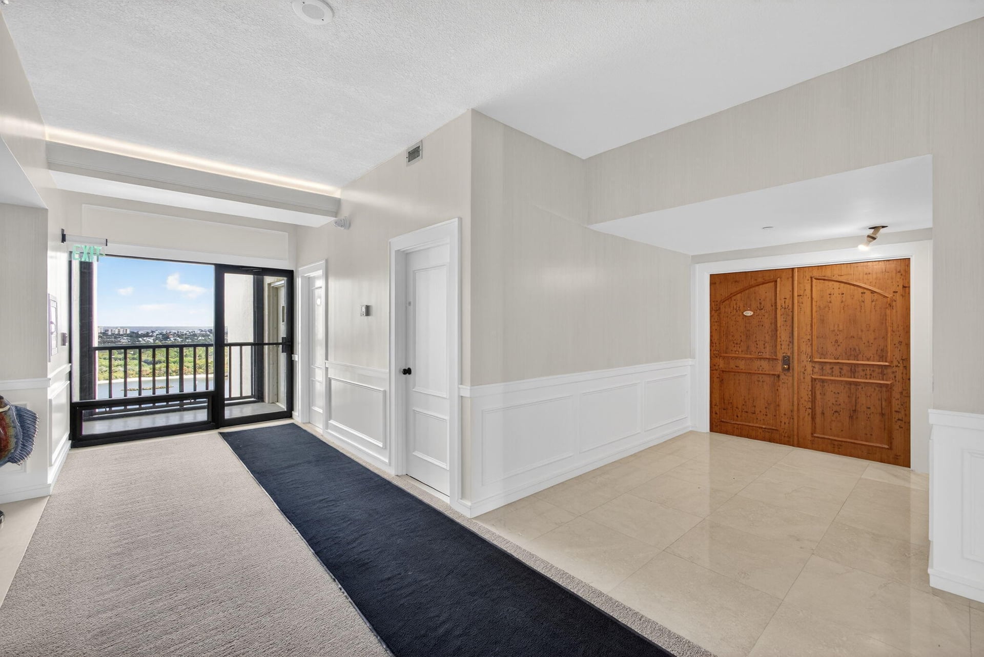 Jonathan's Landing Jupiter FL Unit 1304 photo 3