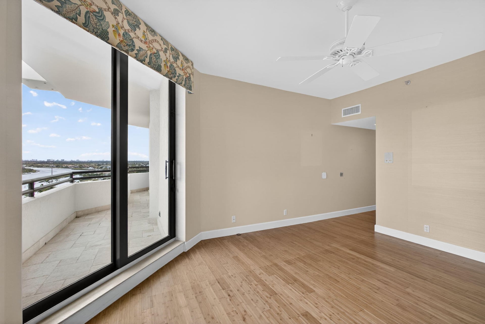 Jonathan's Landing Jupiter FL Unit 1304 photo 15