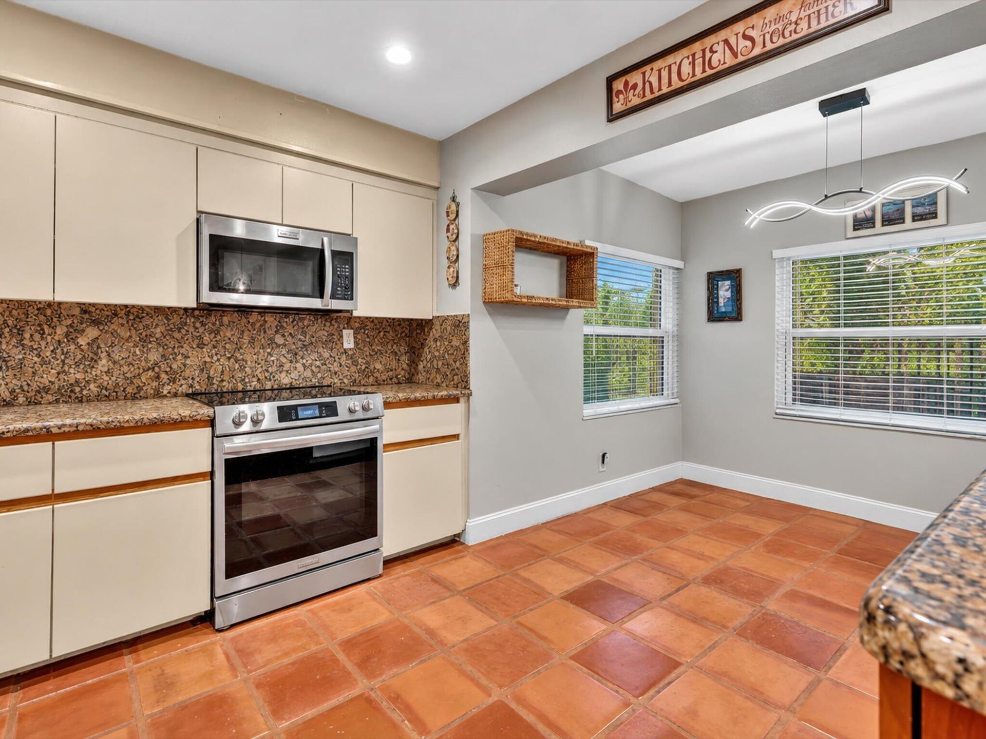 Residence photo 49