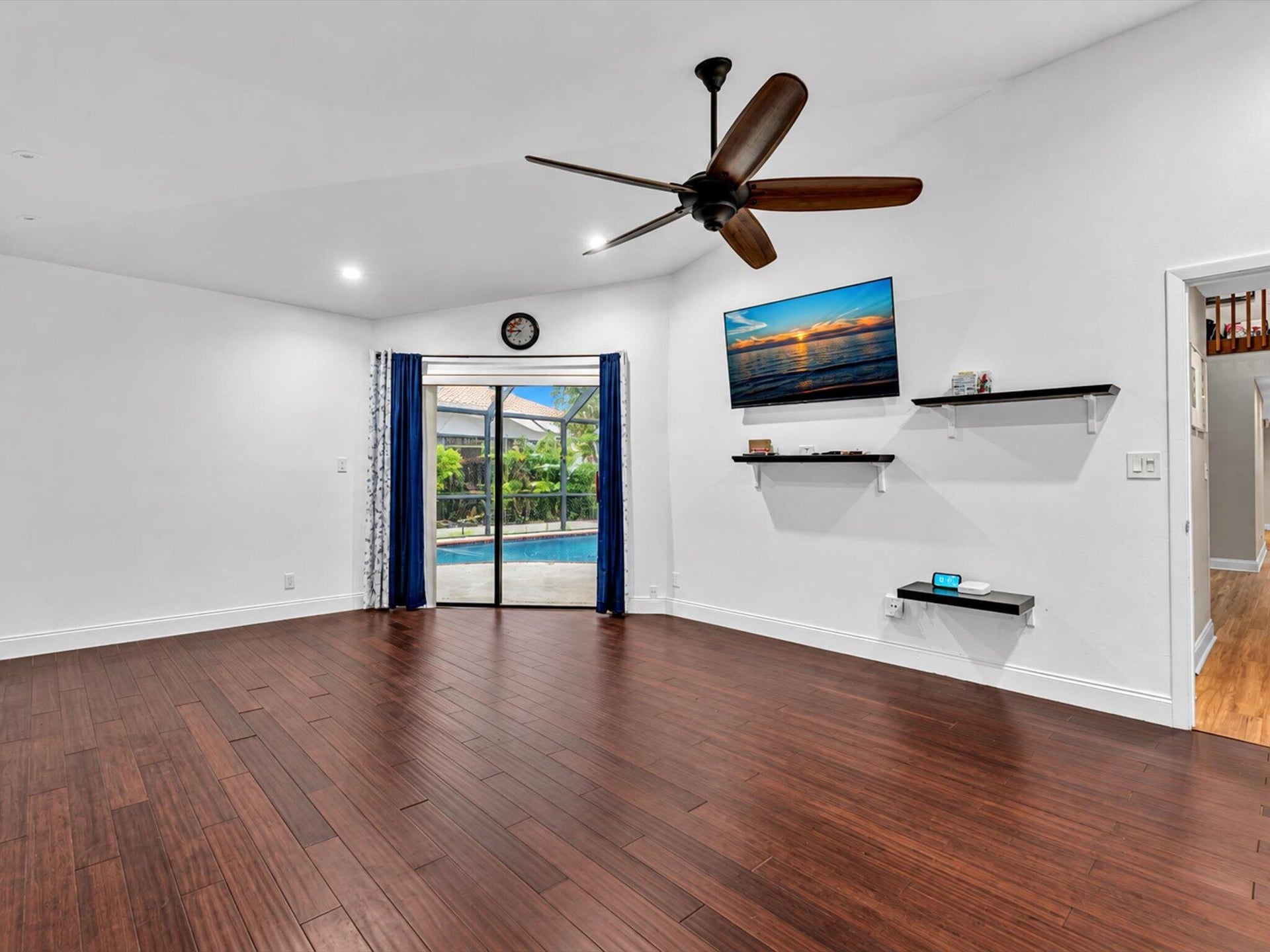 Residence photo 64