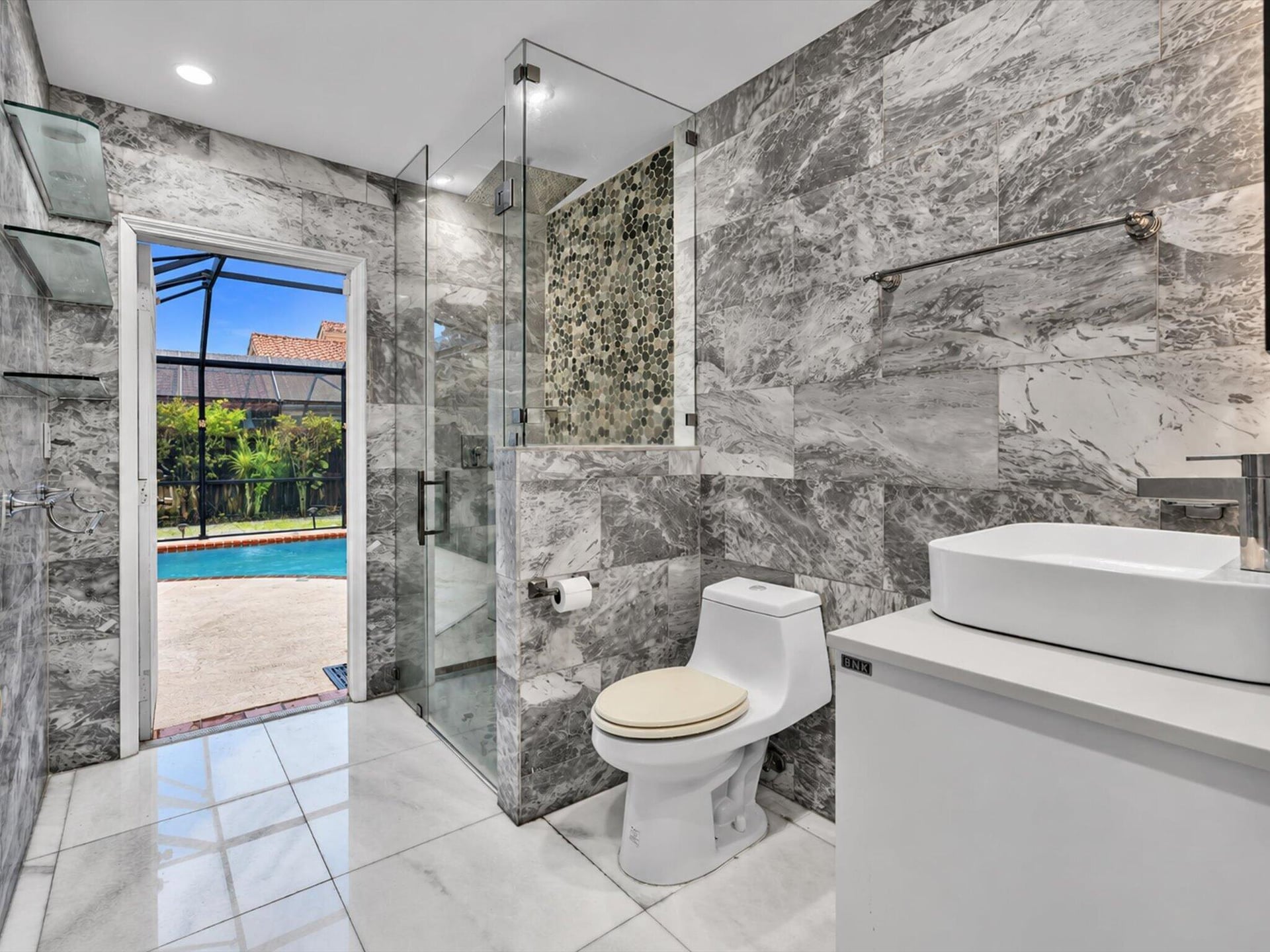 Residence photo 75