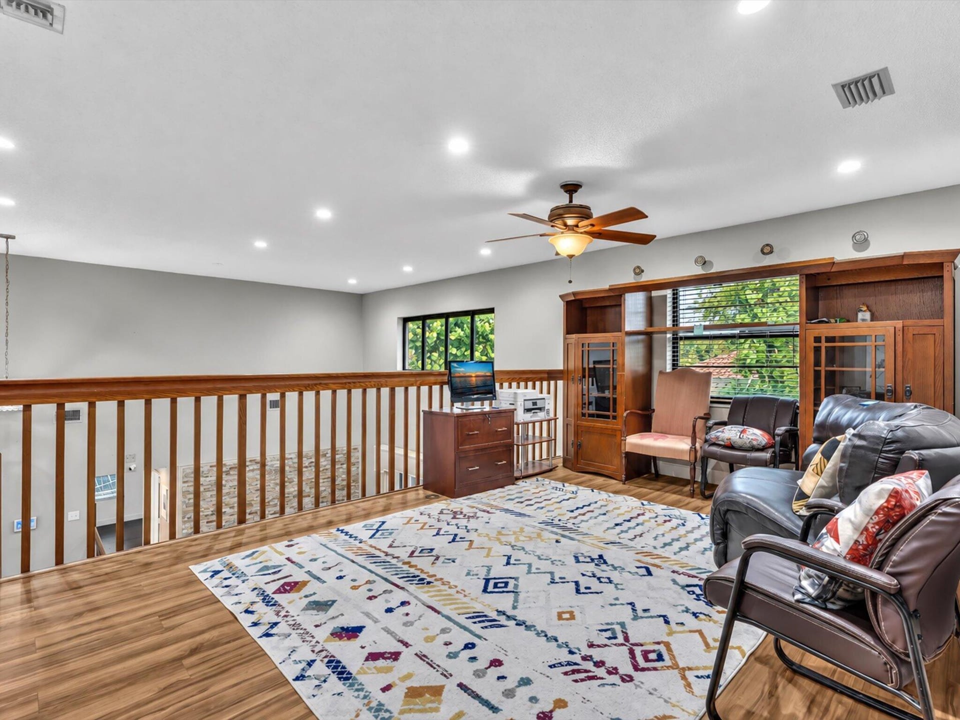 Residence photo 79