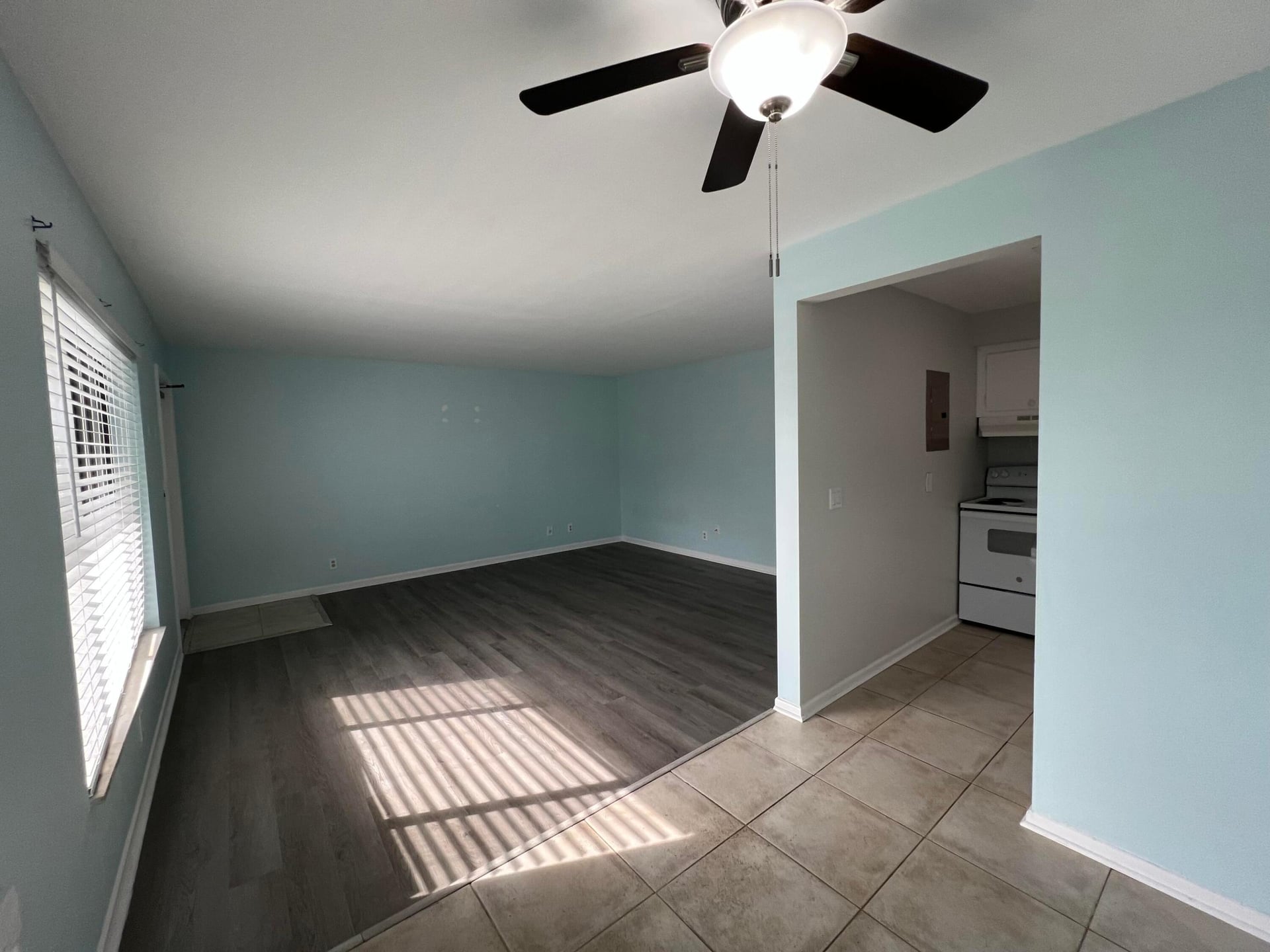 Unit B4 photo 6