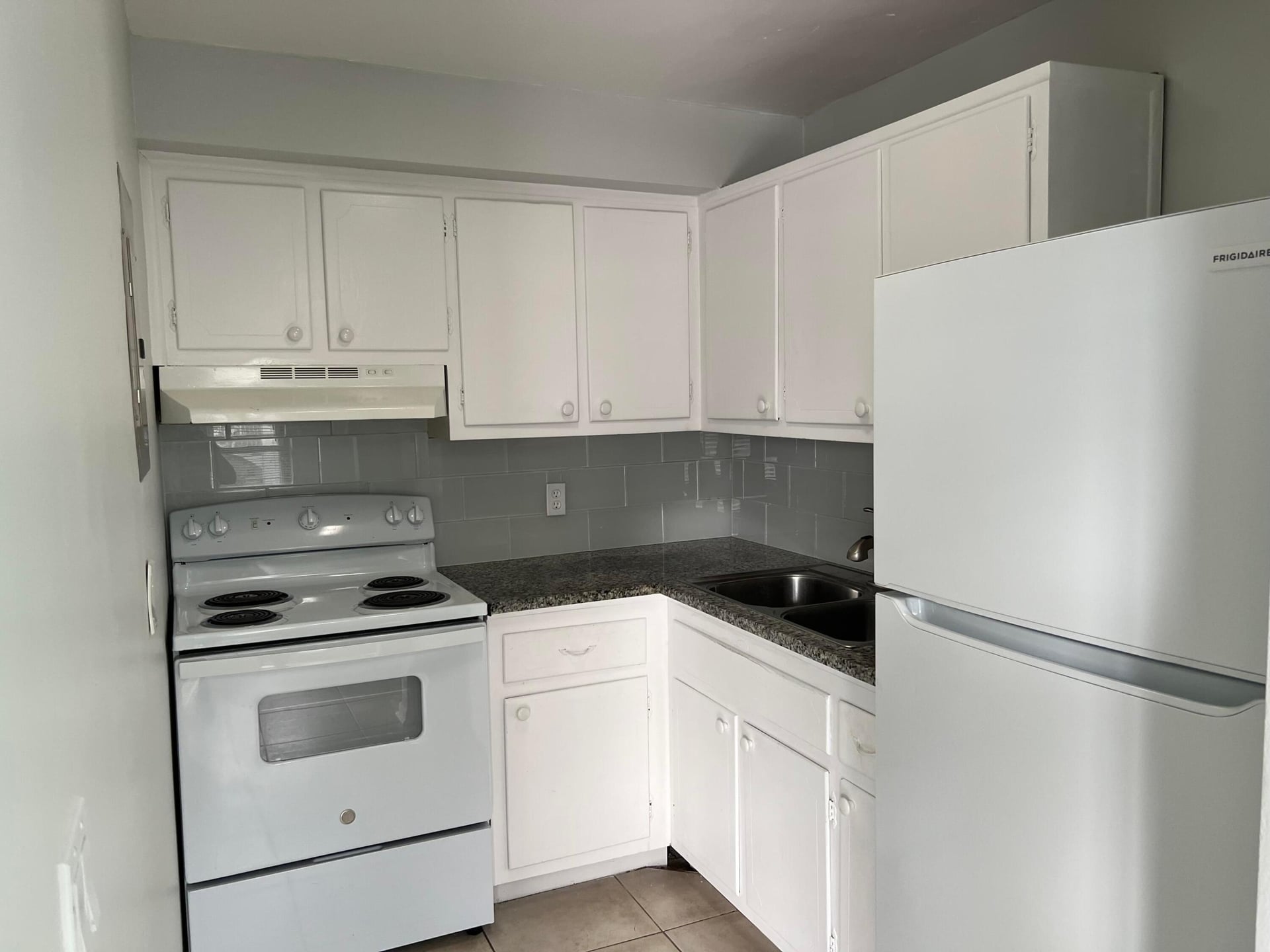 Unit B4 photo 9