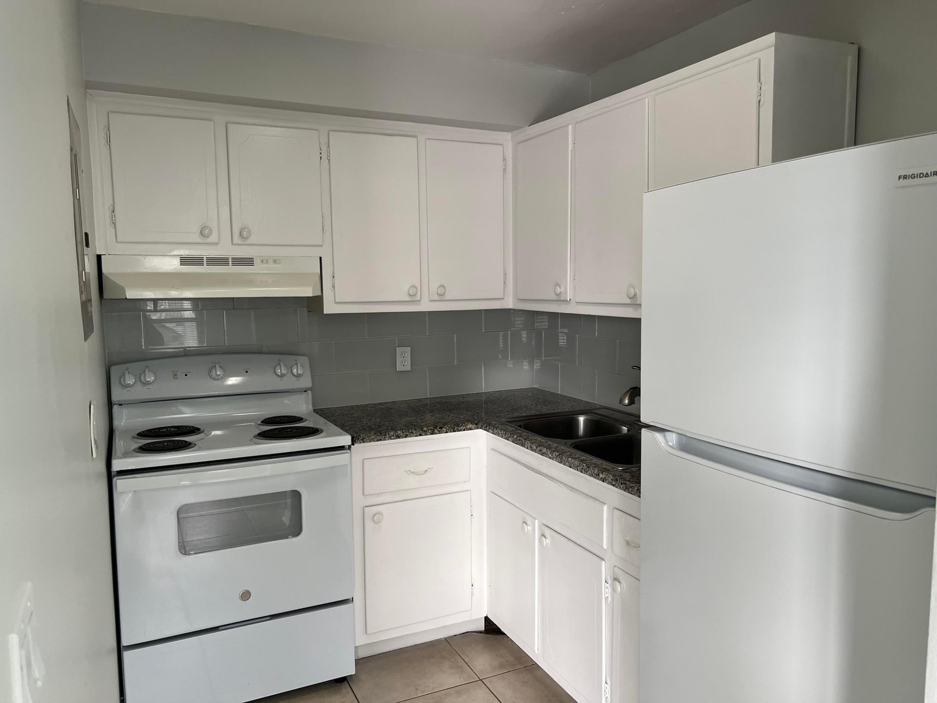 Unit B4 photo 10