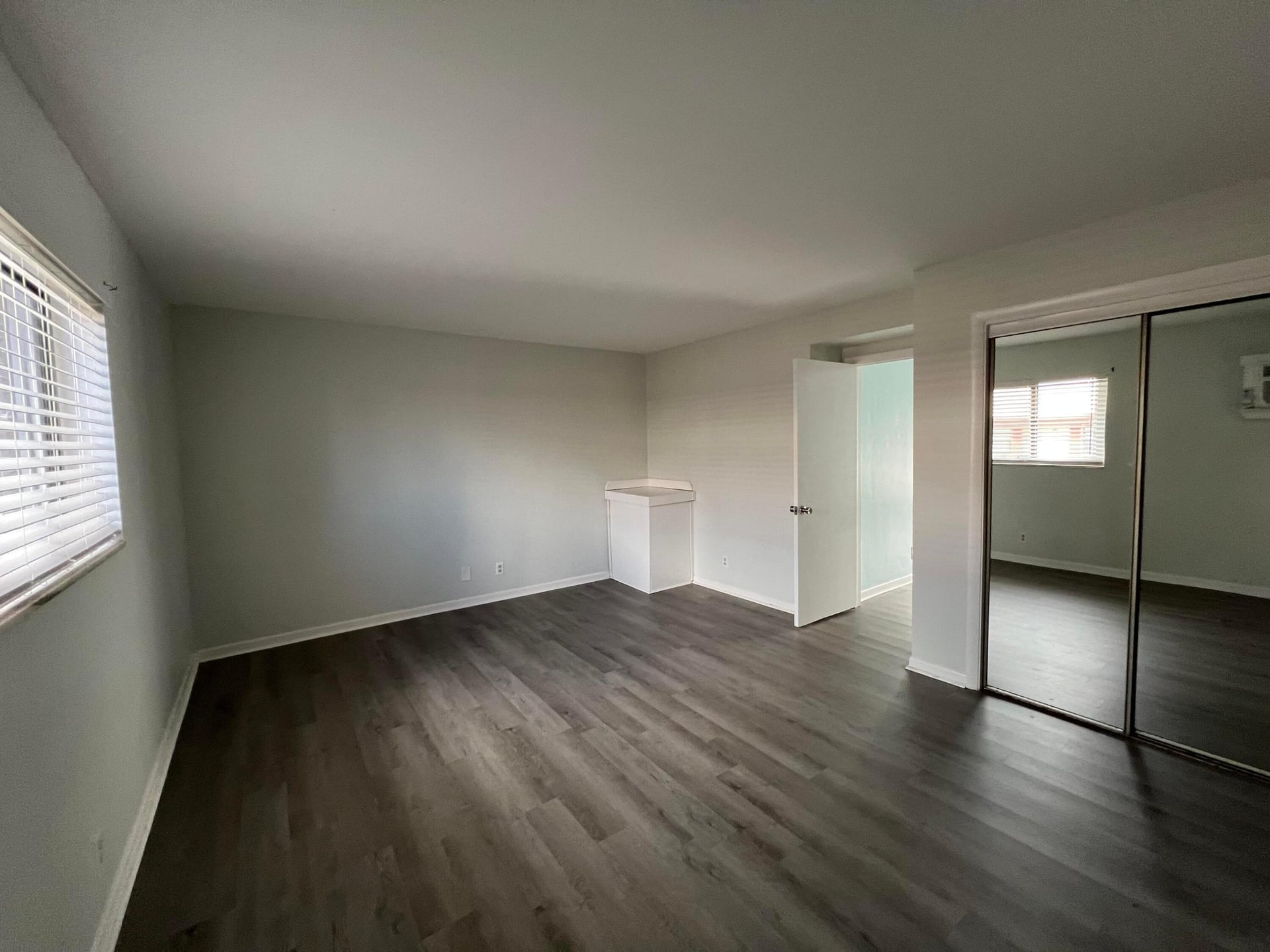 Unit B4 photo 14