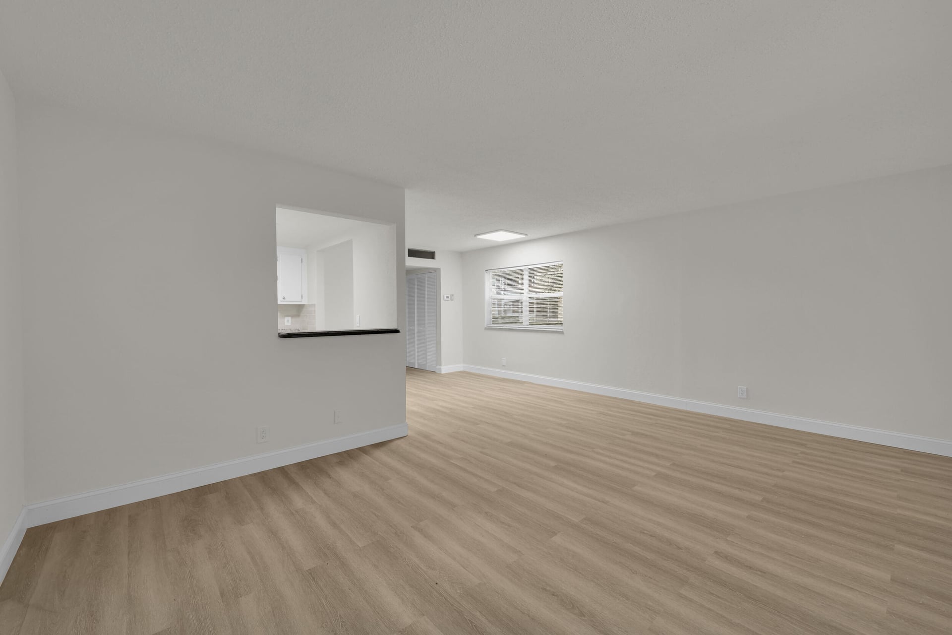  Residence photo 5
