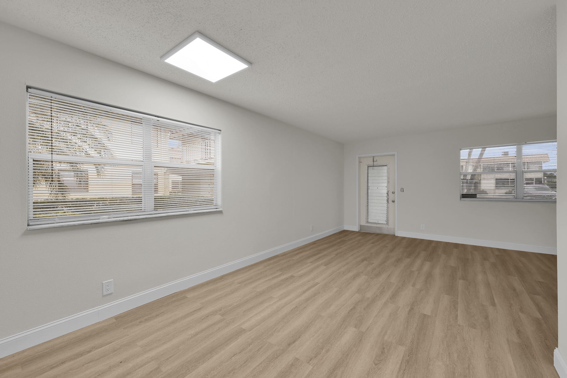  Residence photo 8