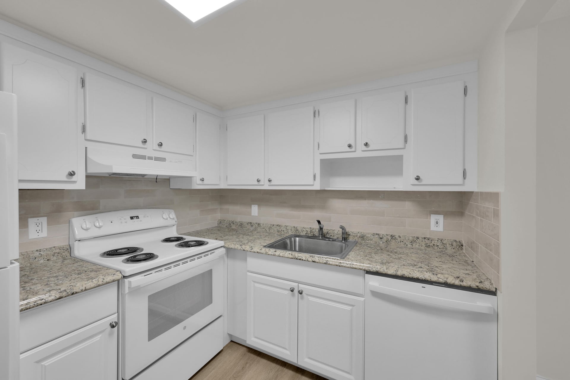  Residence photo 12
