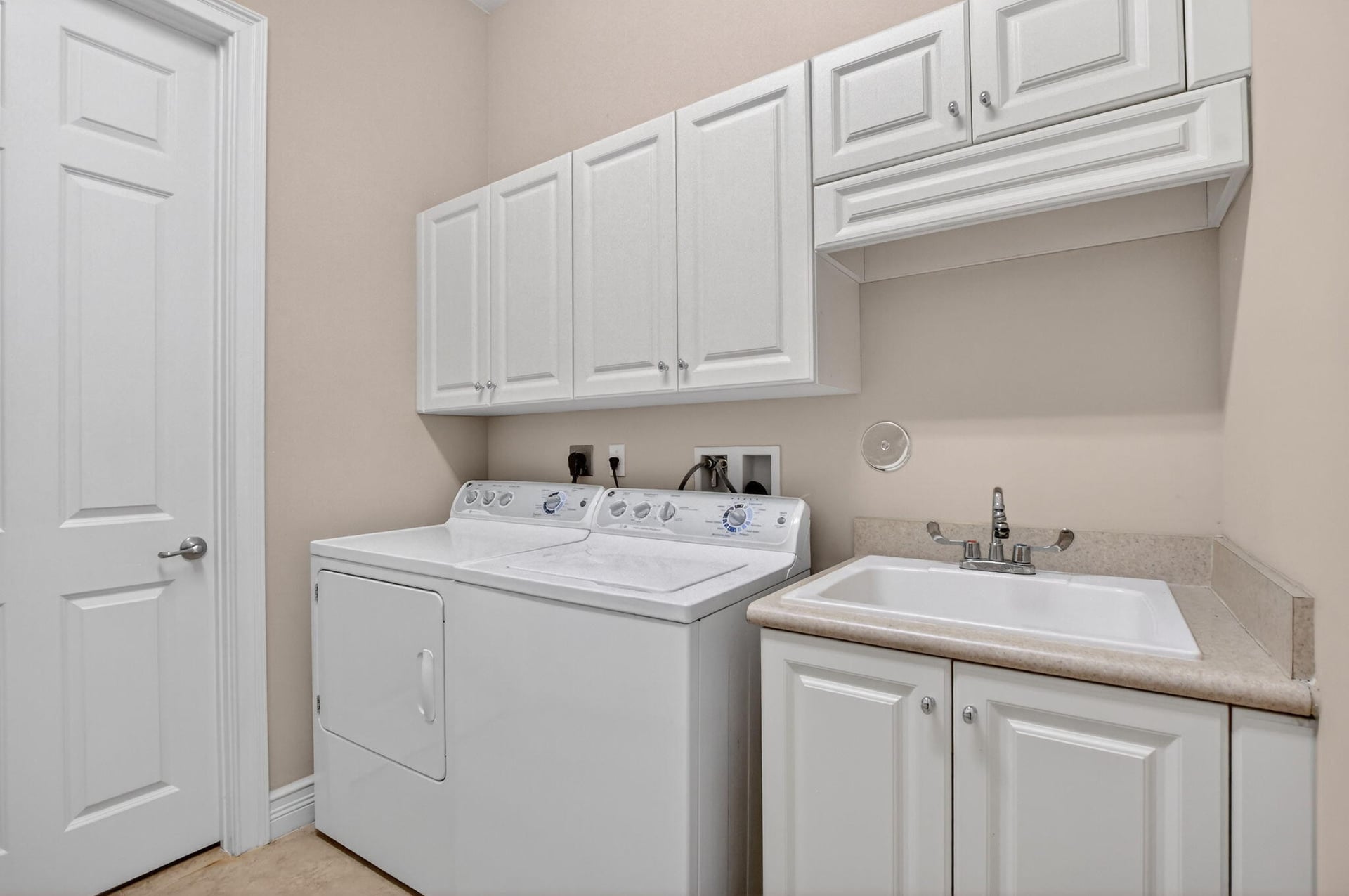  Residence photo 24