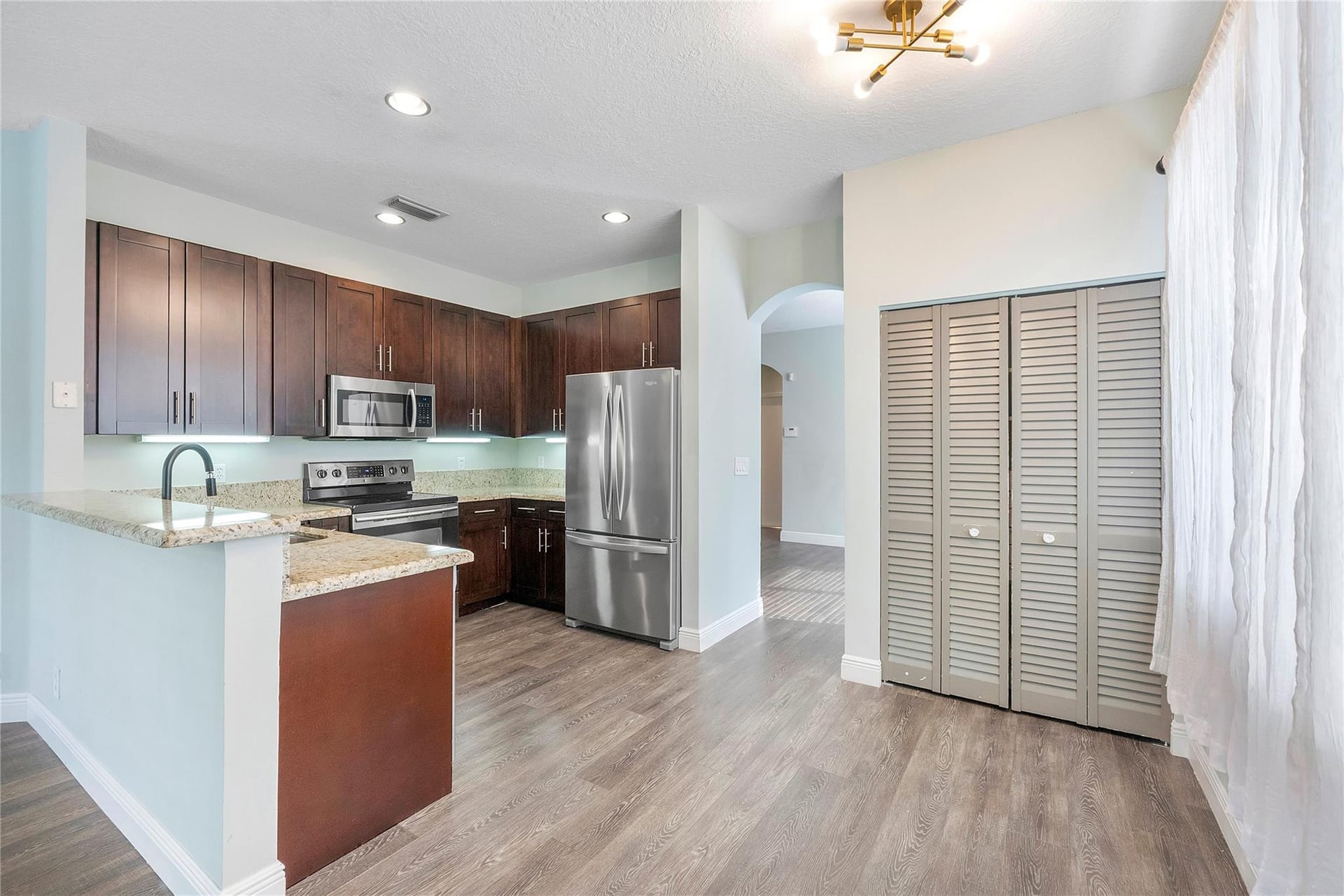  Residence photo 24