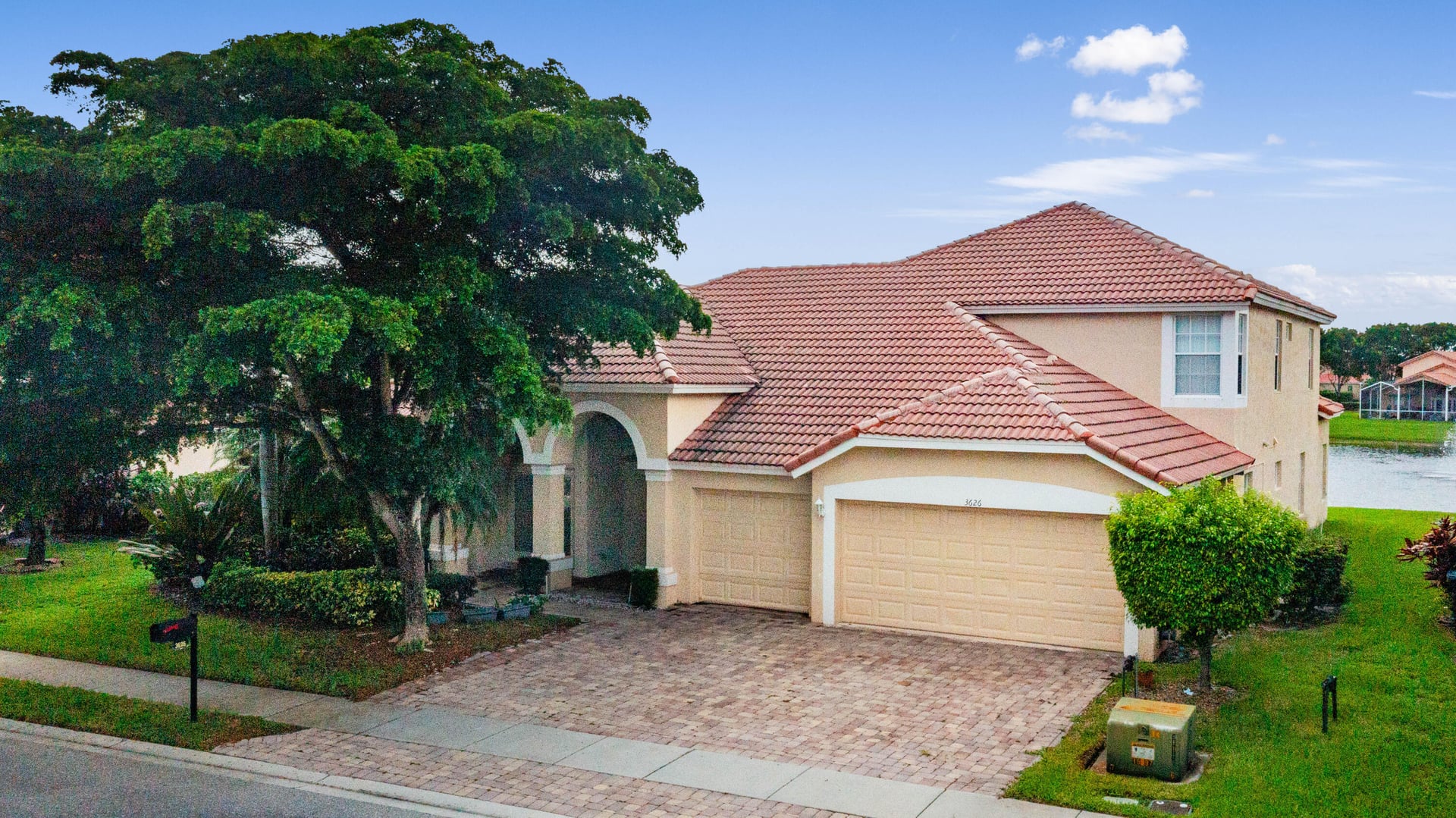 Residence photo 2