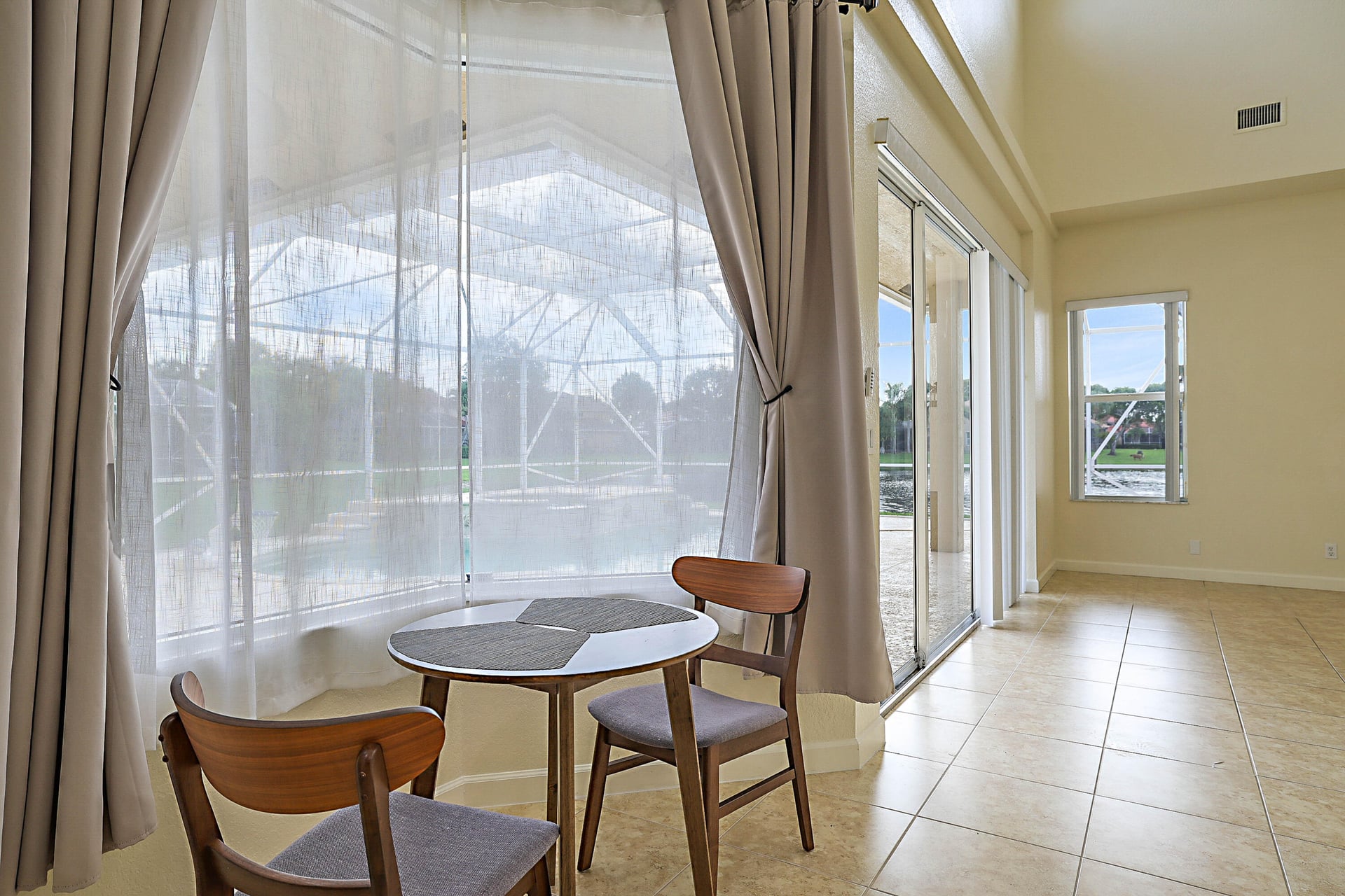 Residence photo 16