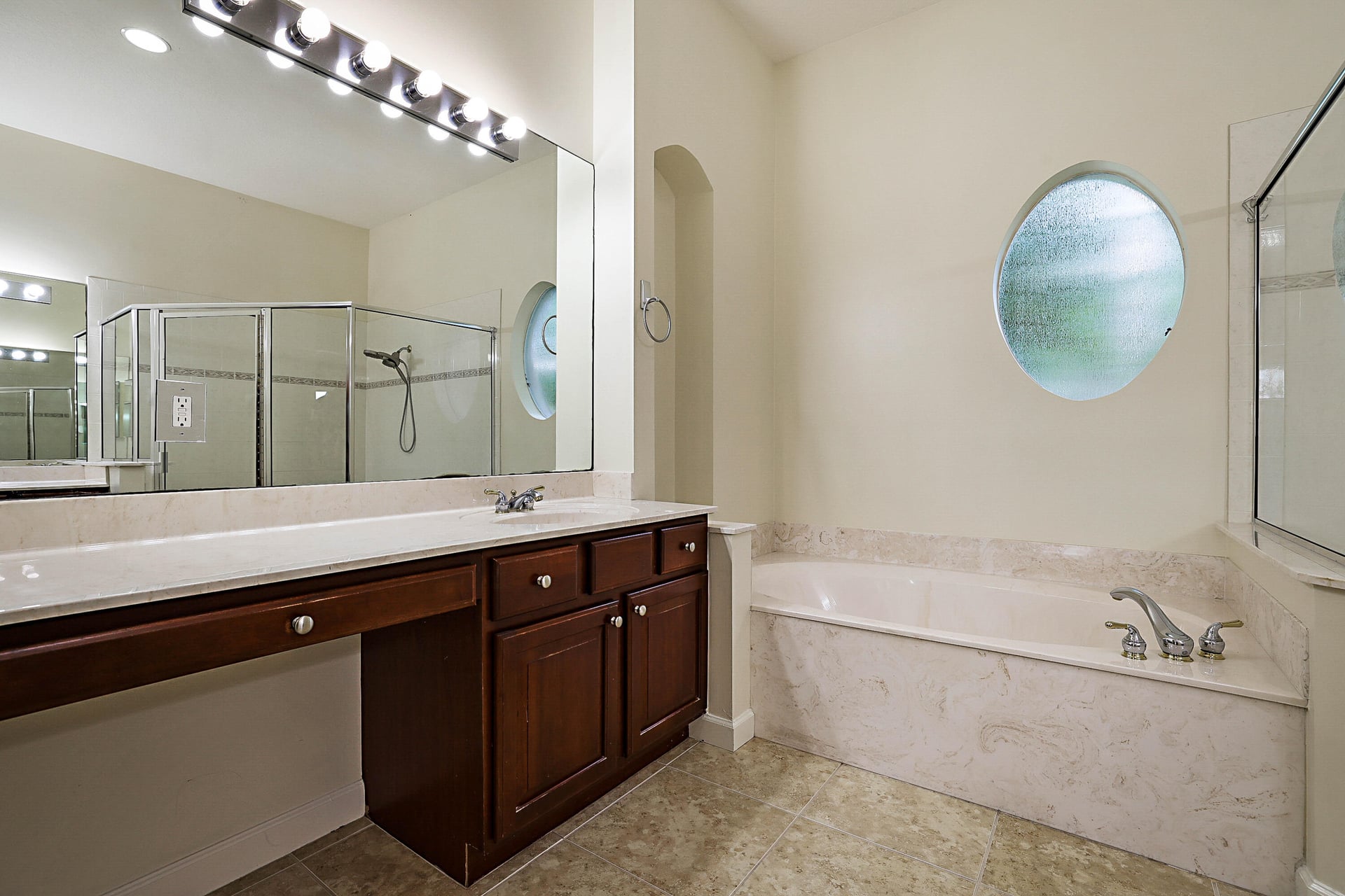 Residence photo 30