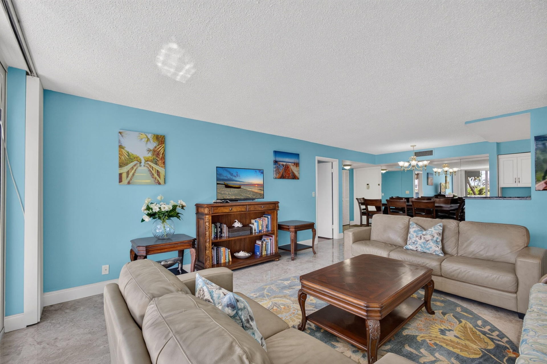 Unit 209 photo 3