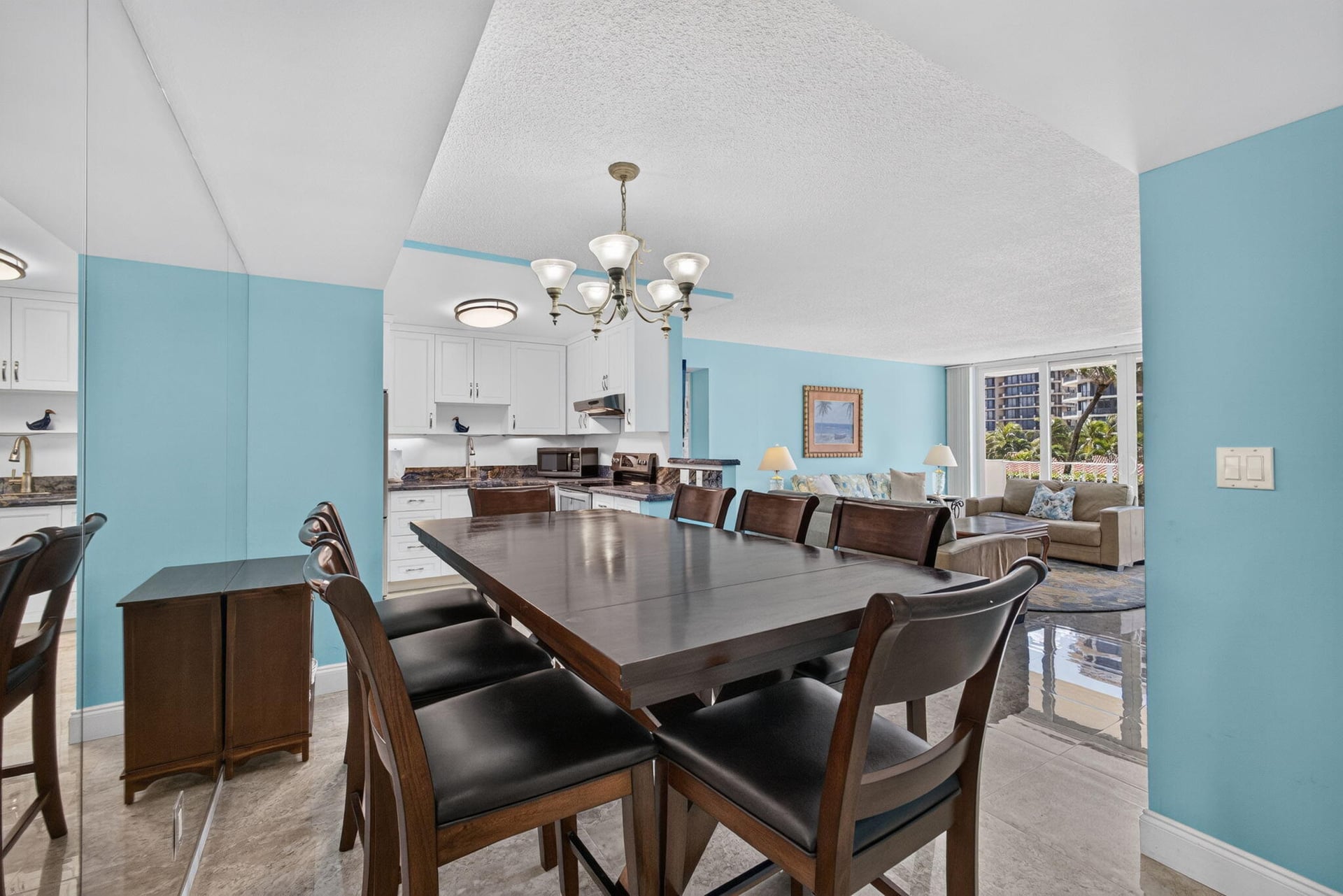 Unit 209 photo 8