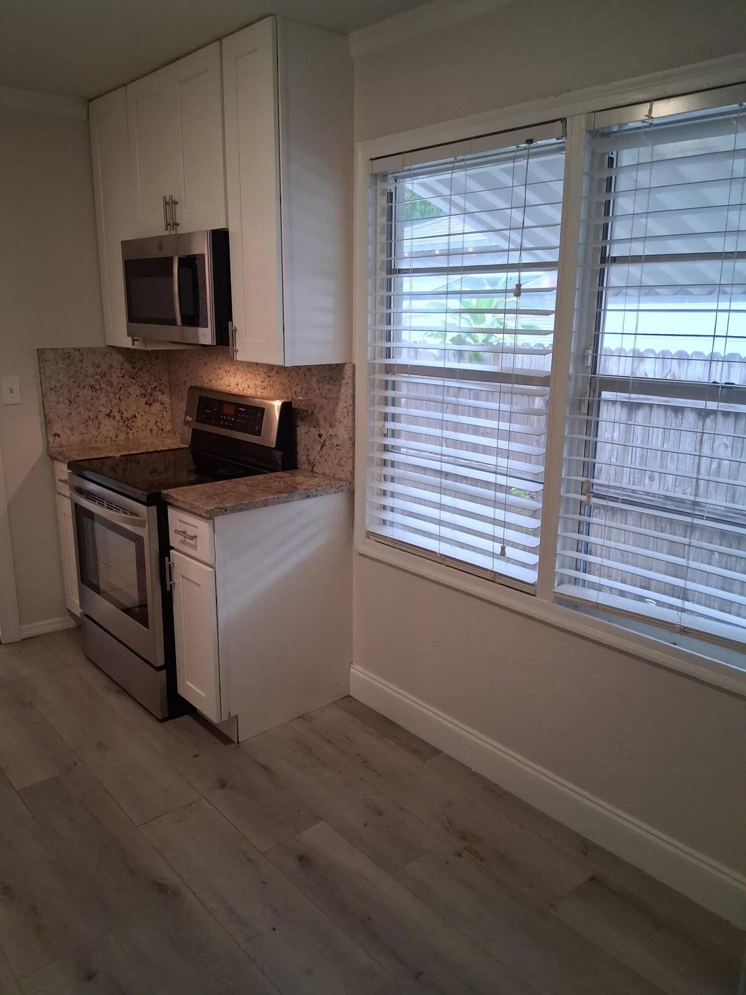 West Palm Beach Residence photo 14