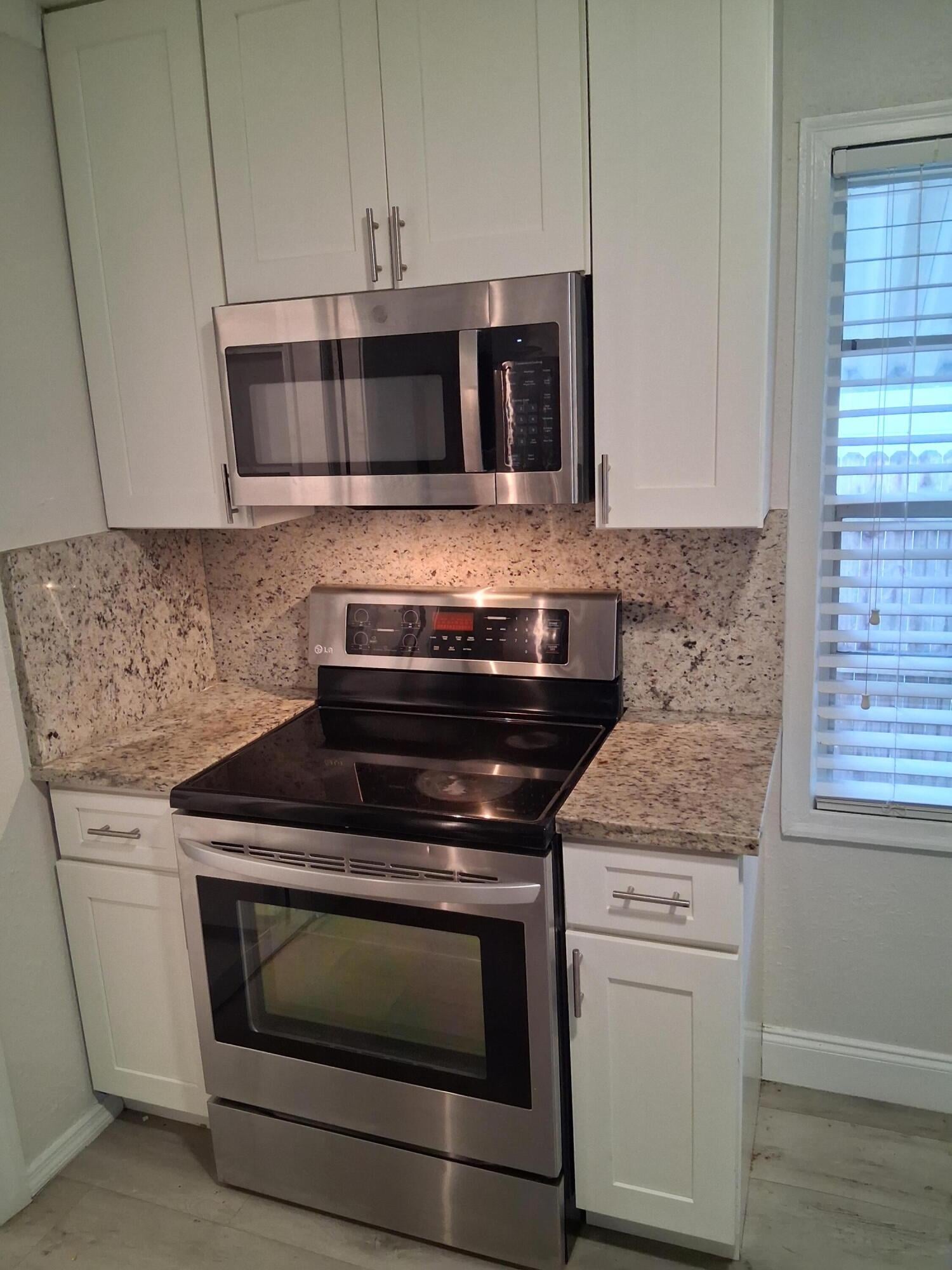 West Palm Beach Residence photo 15