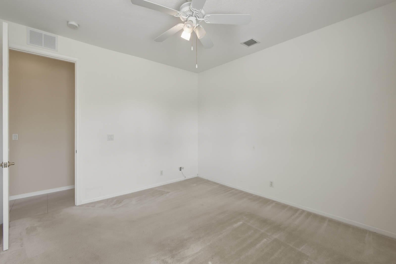  Residence photo 30