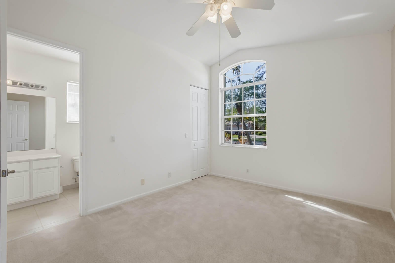  Residence photo 32