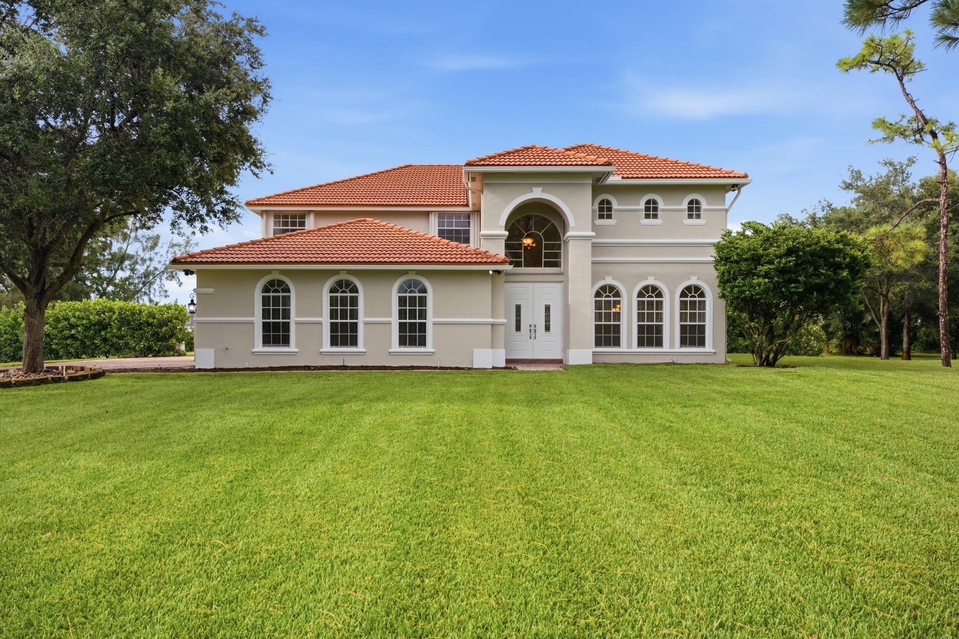 Residence photo 2