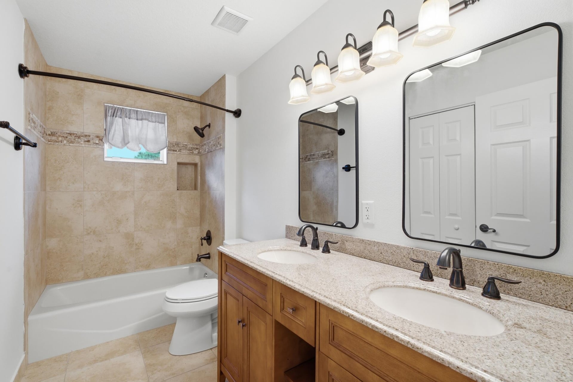 Residence photo 26