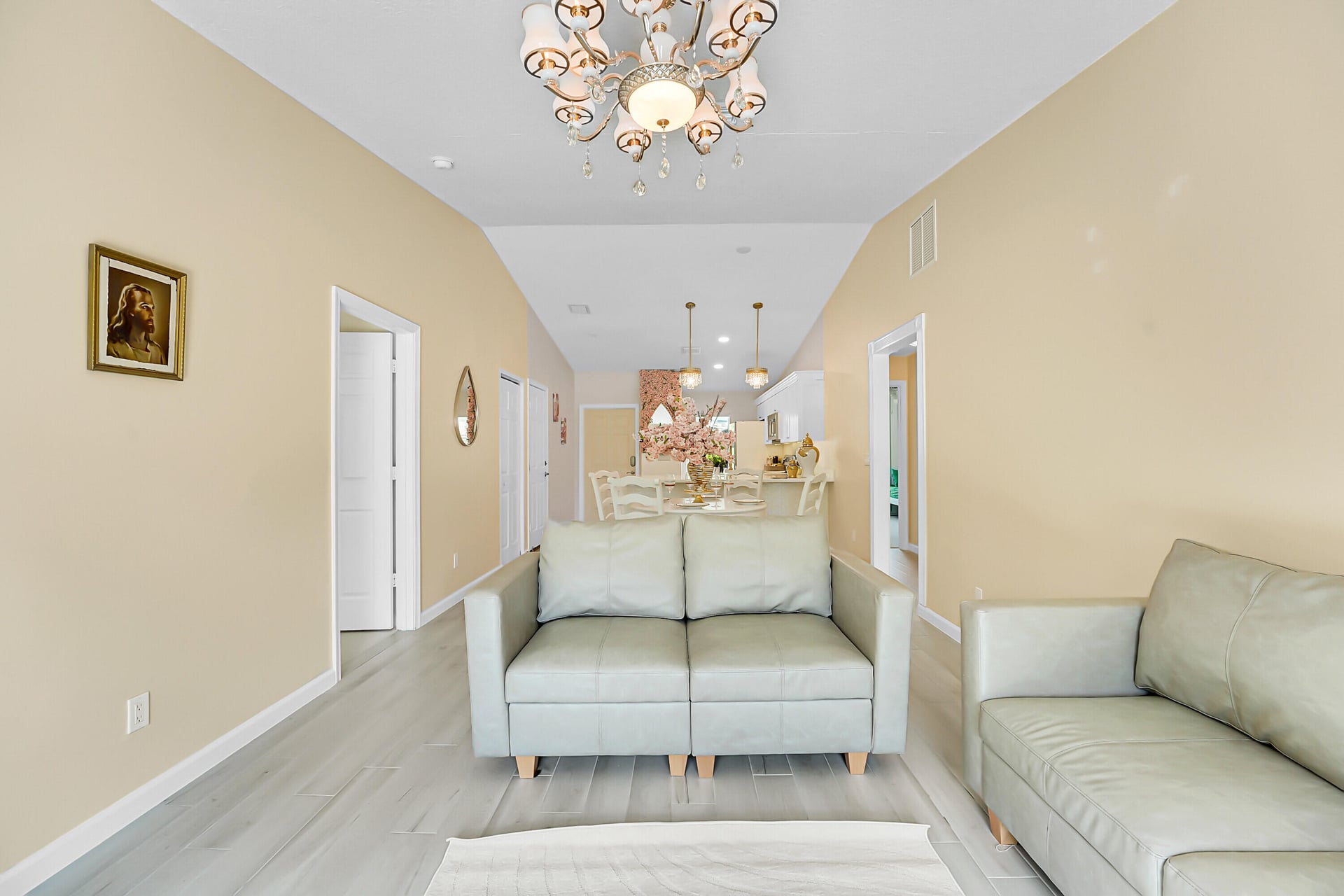  Residence photo 9