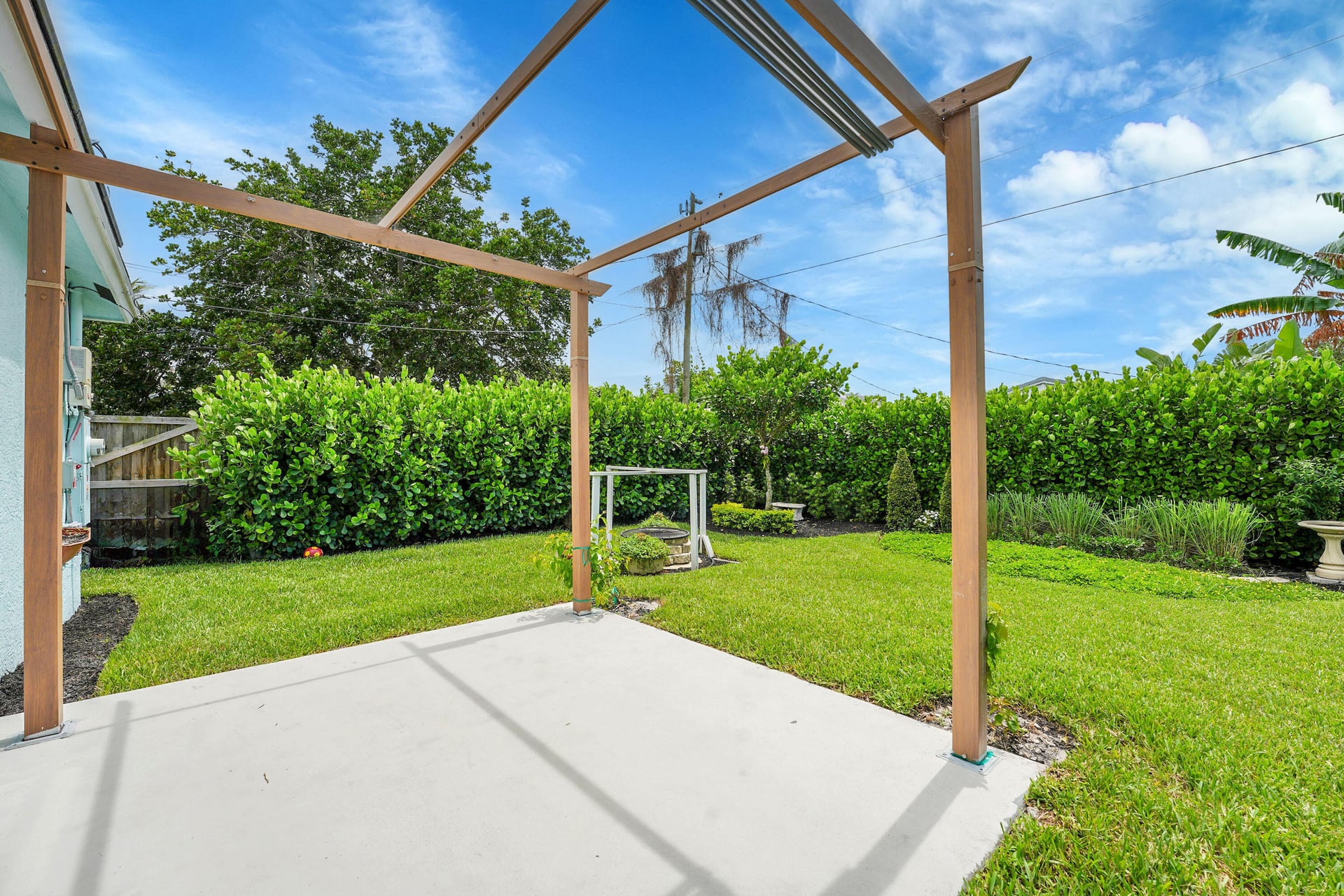  Residence photo 16